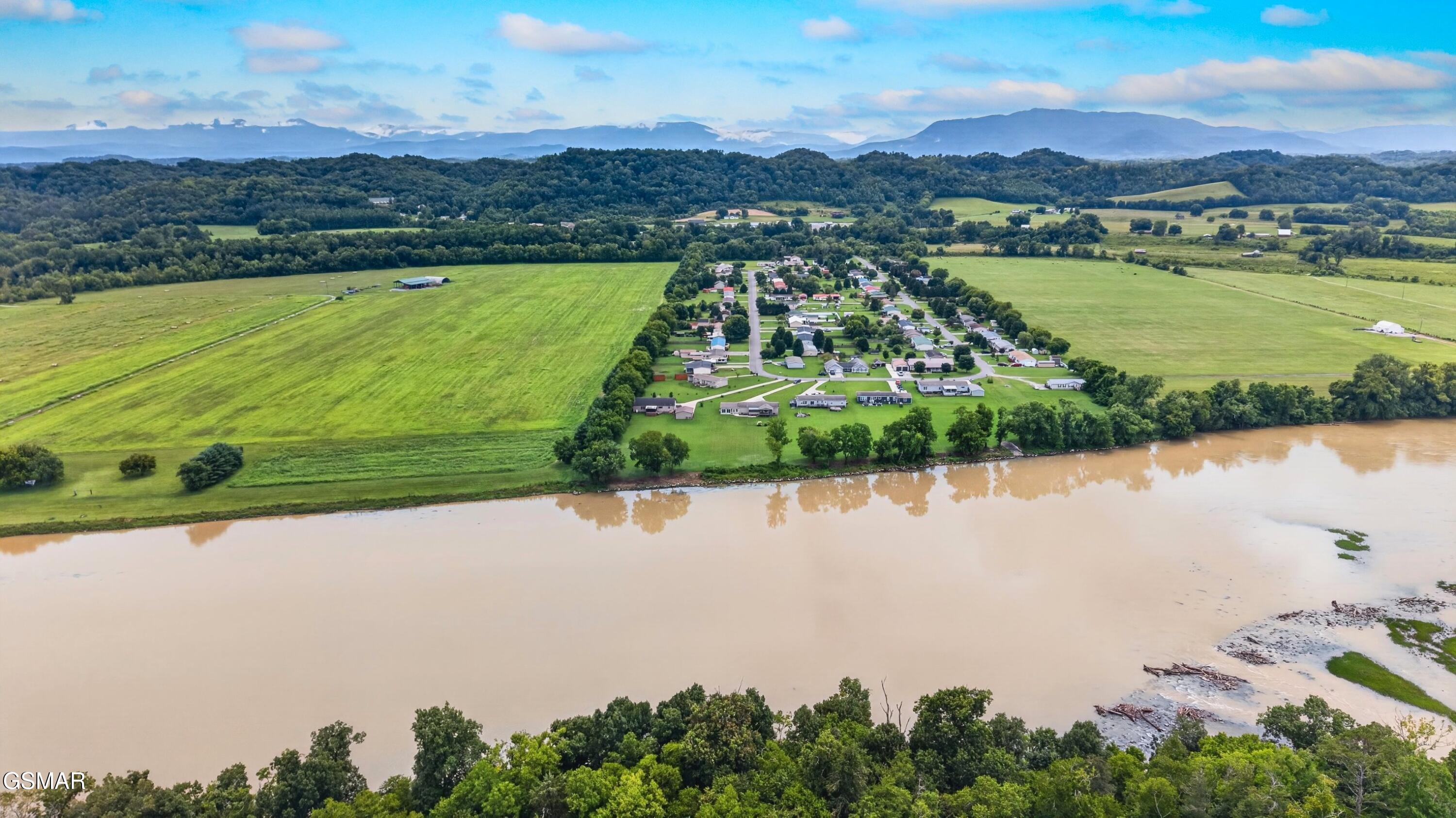 2249 Binginham Island Sevierville TN 37876