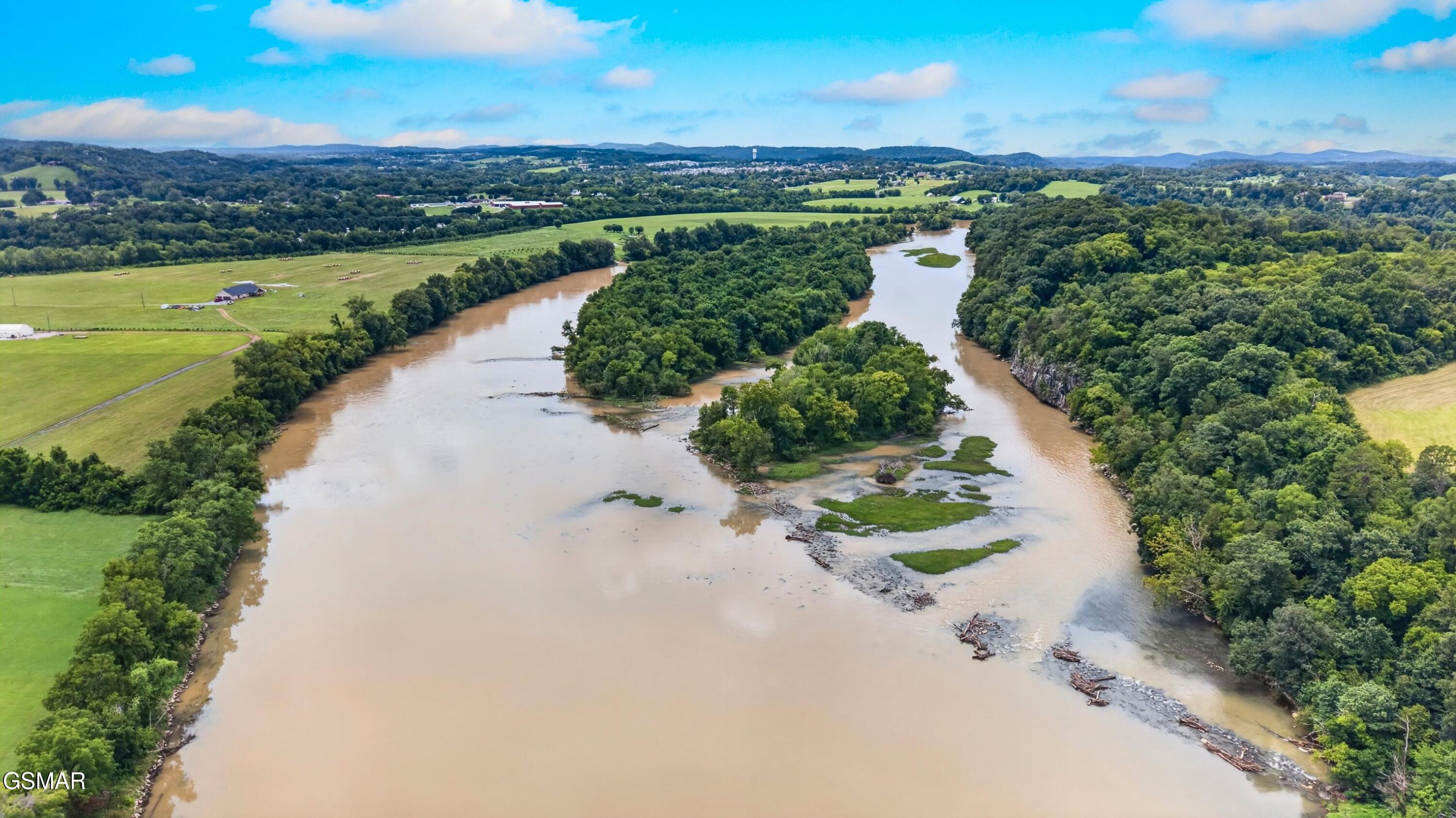2249 Binginham Island Sevierville TN 37876