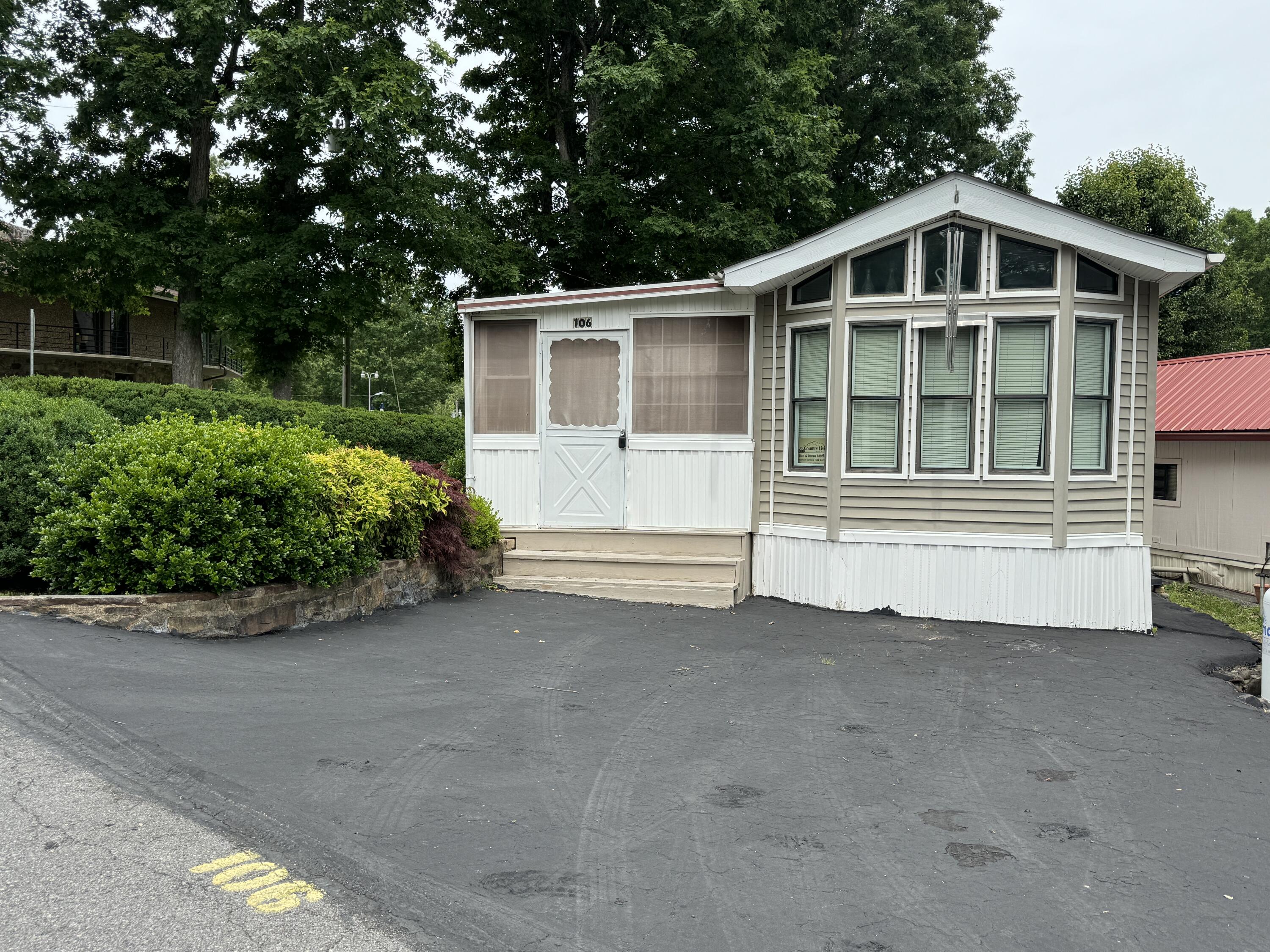 5355 Parkway Cosby TN 37722