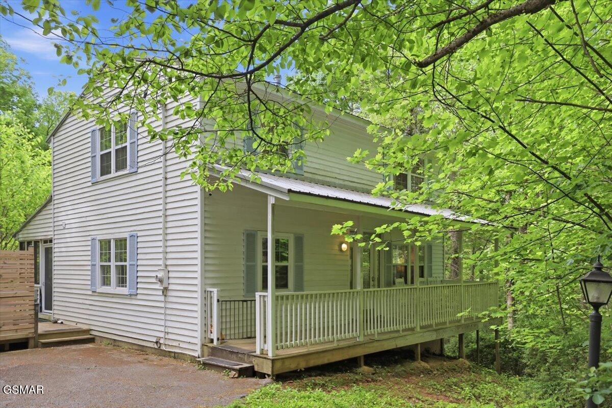 4340 Lakeshore Avenue Sevierville TN 37876