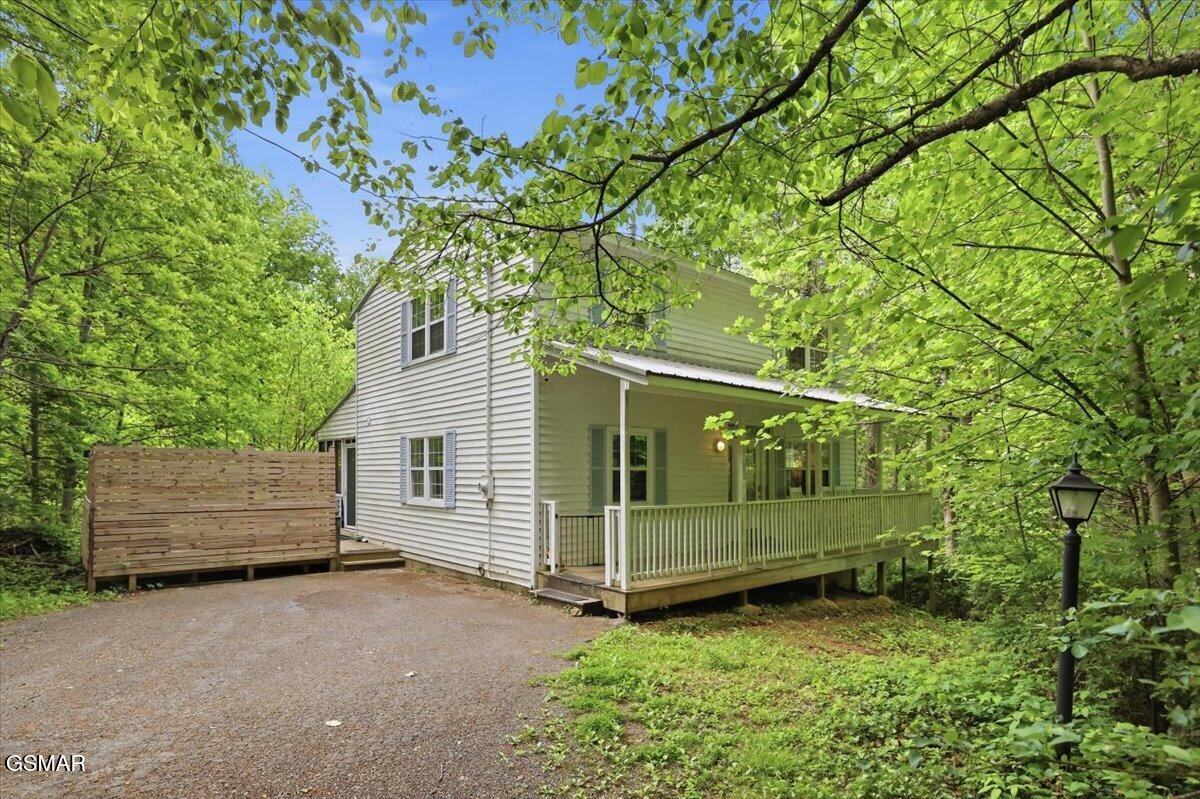 4340 Lakeshore Avenue Sevierville TN 37876