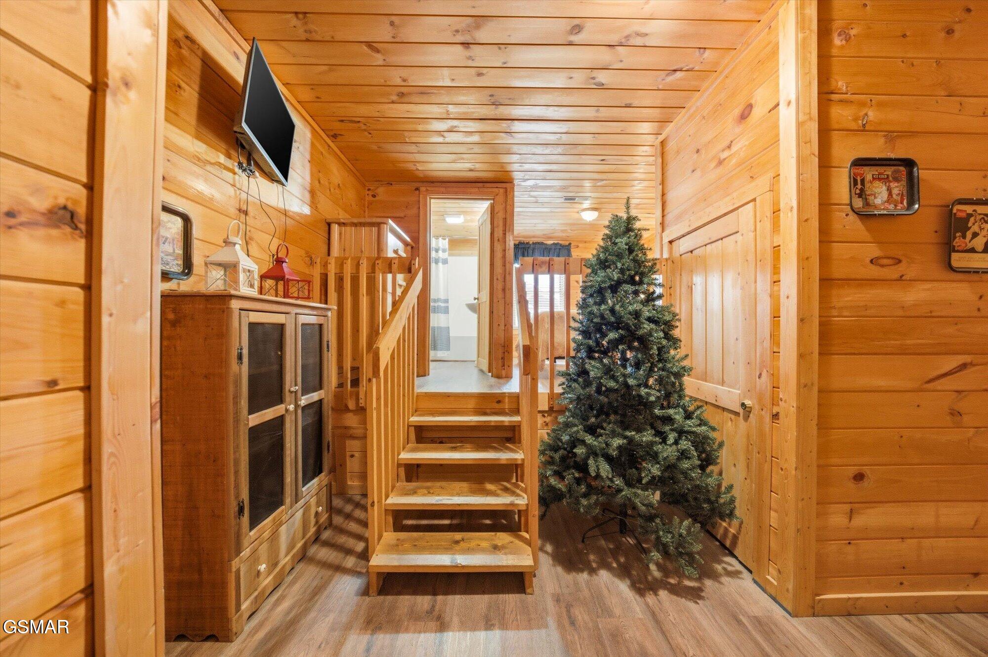 1713 Parkway View Court Sevierville TN 37876