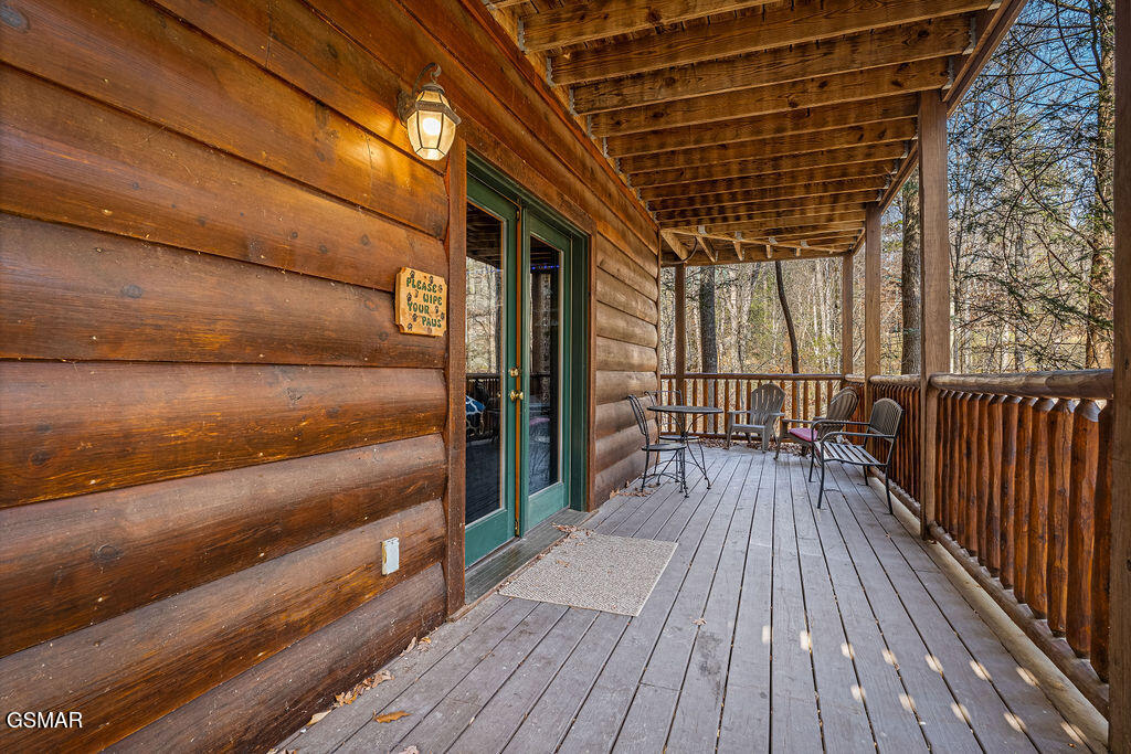 2955 Raven Fork Circle Sevierville TN 37876