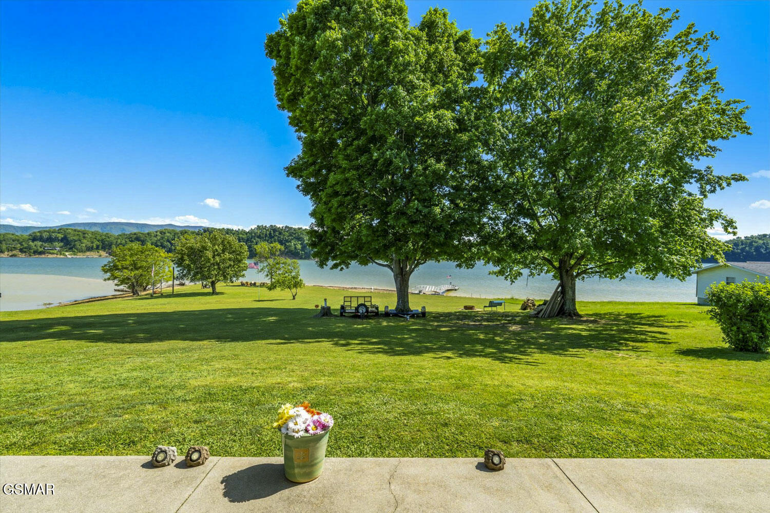 1648 Canal Lane Dandridge TN 37725