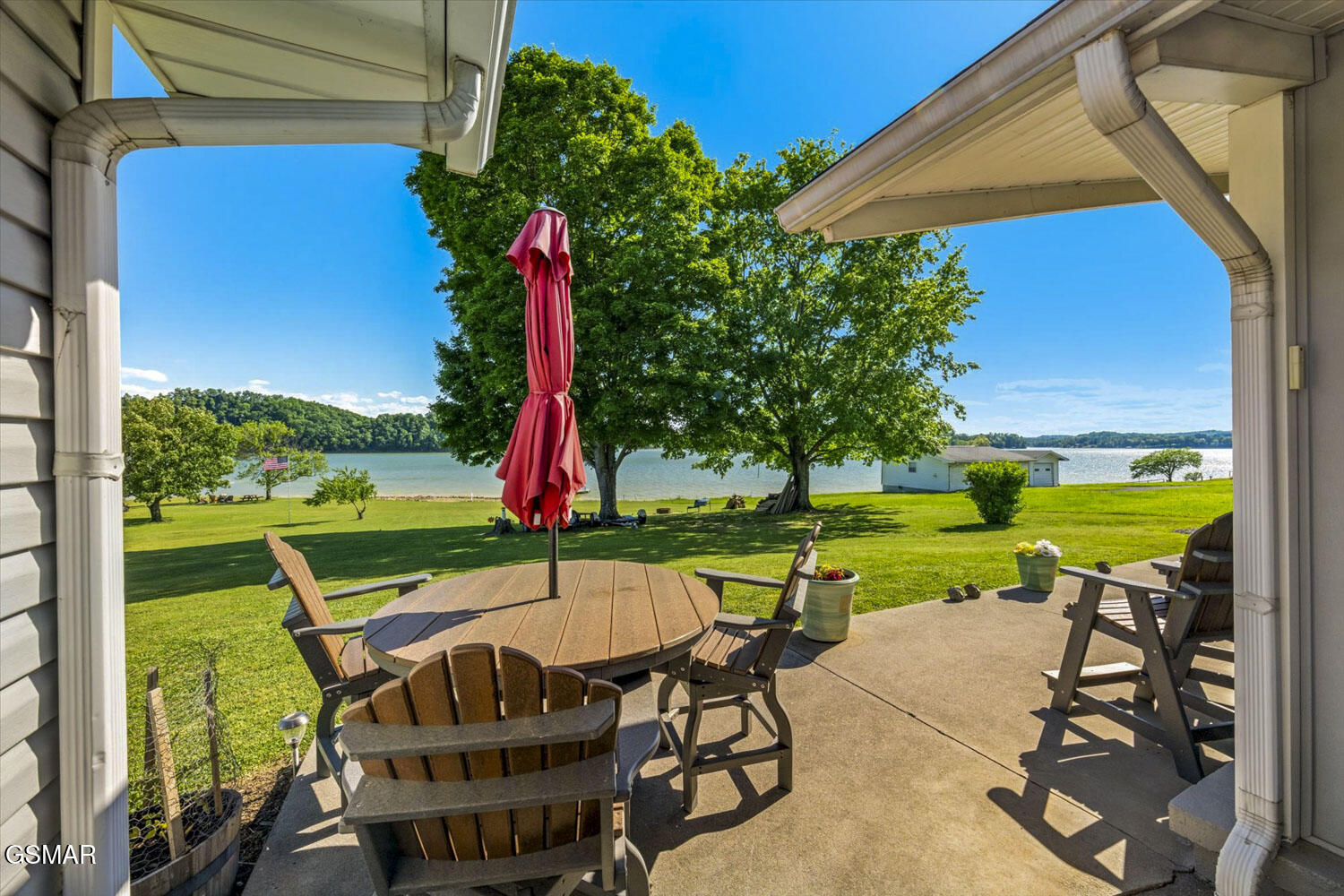 1648 Canal Lane Dandridge TN 37725