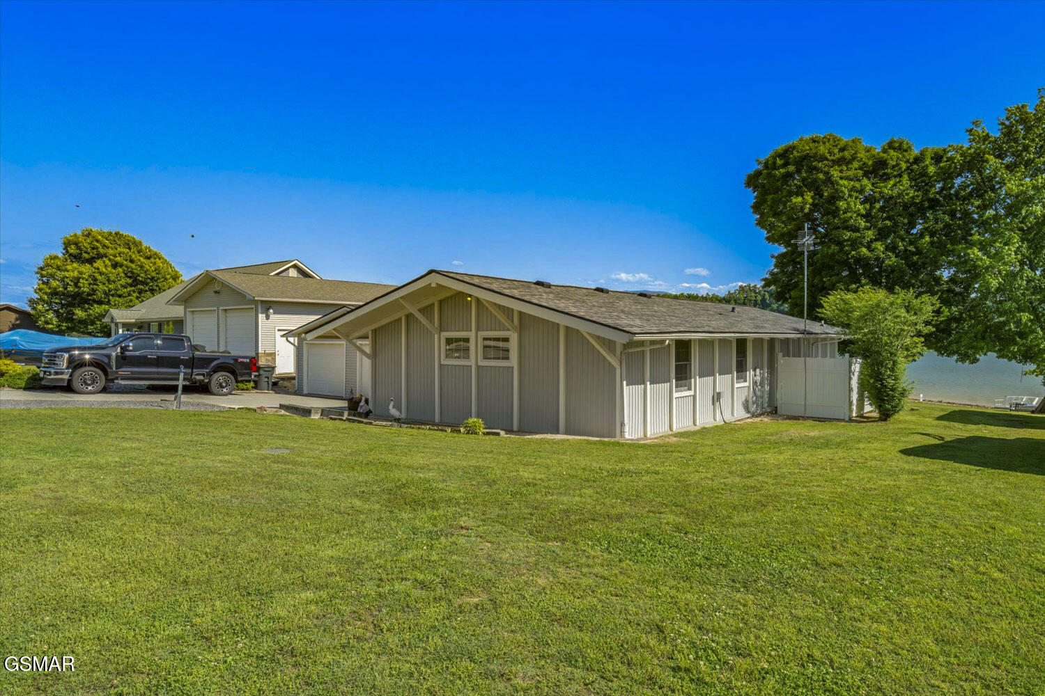 1648 Canal Lane Dandridge TN 37725