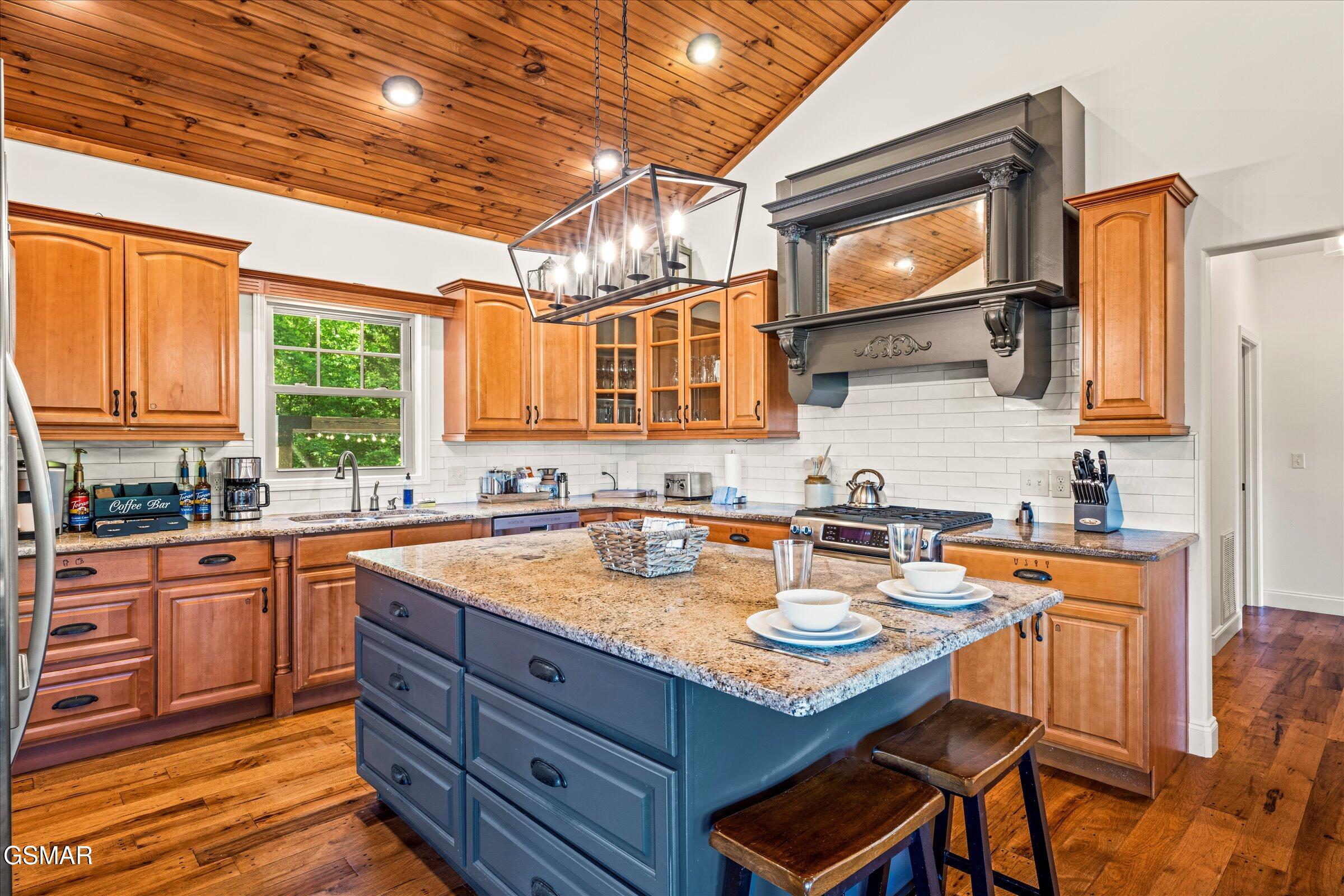 1932 Bales Way Sevierville TN 37876