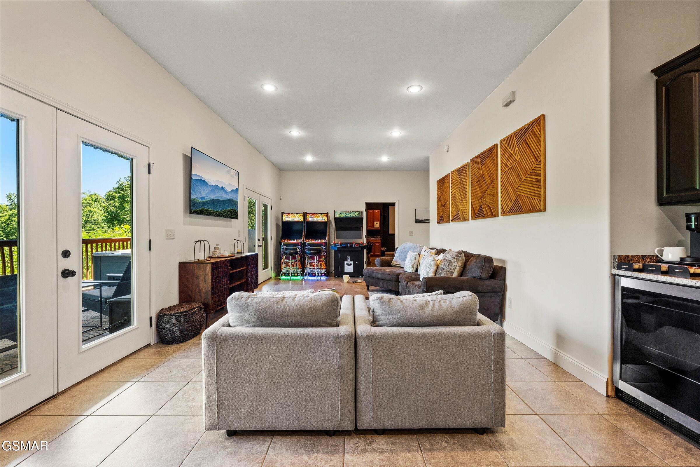 1932 Bales Way Sevierville TN 37876