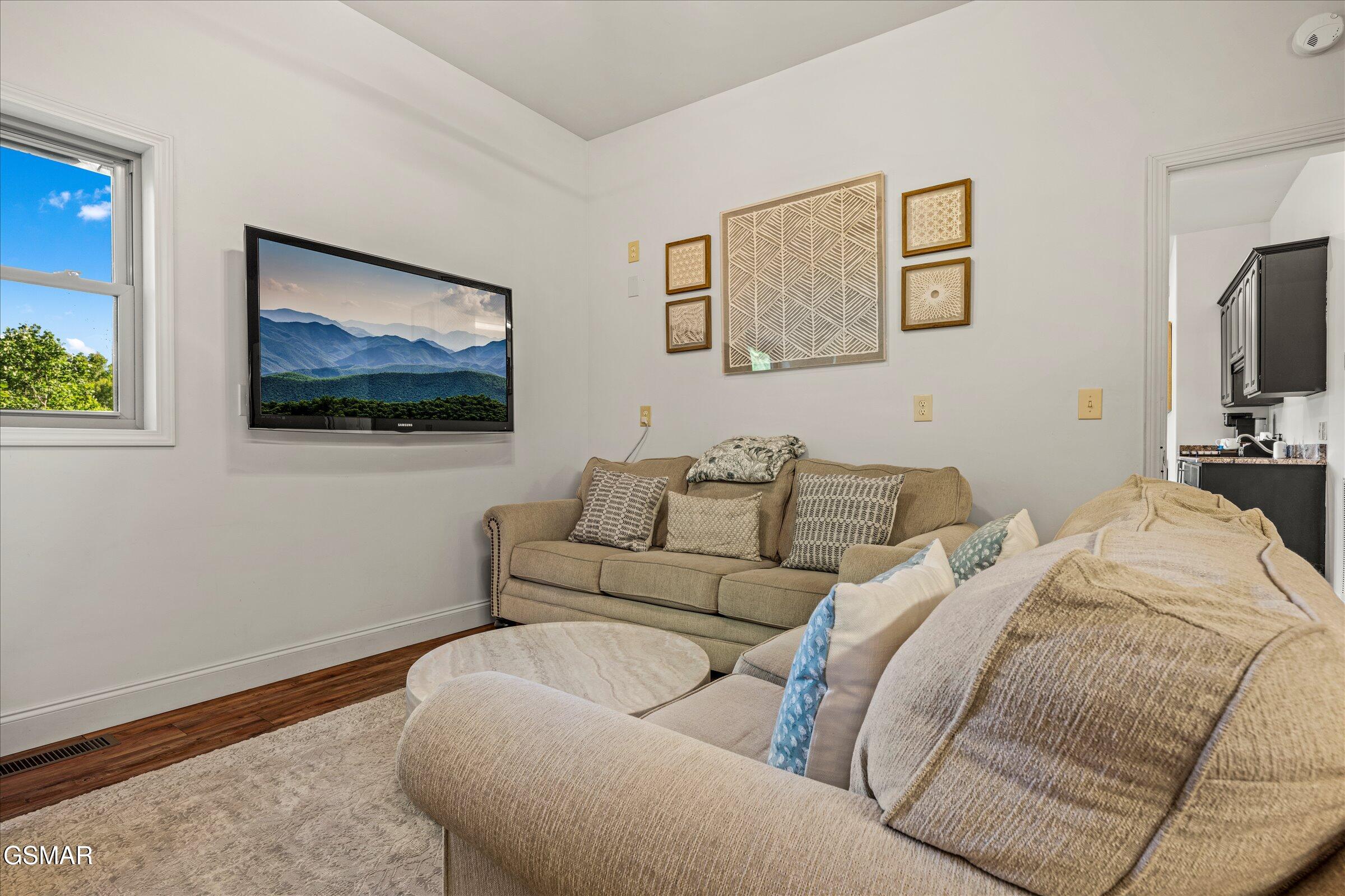 1932 Bales Way Sevierville TN 37876