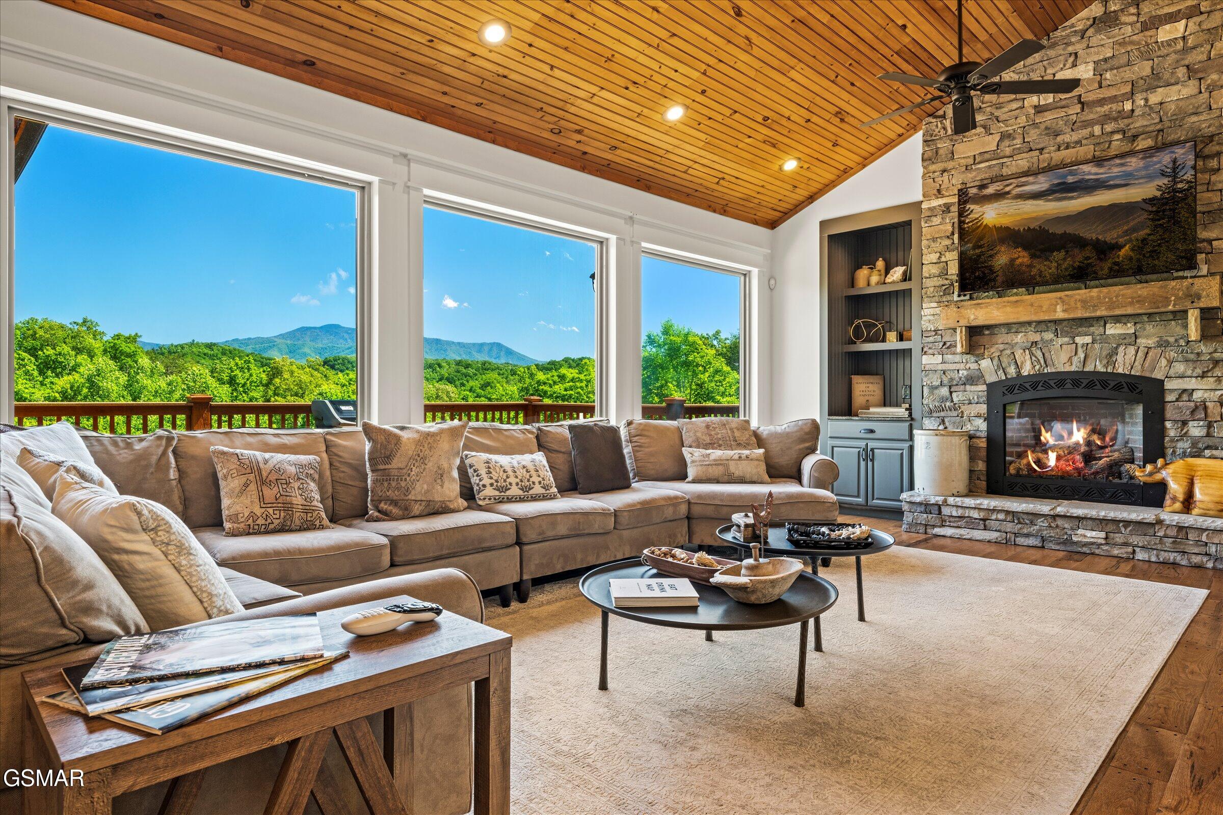 1932 Bales Way Sevierville TN 37876
