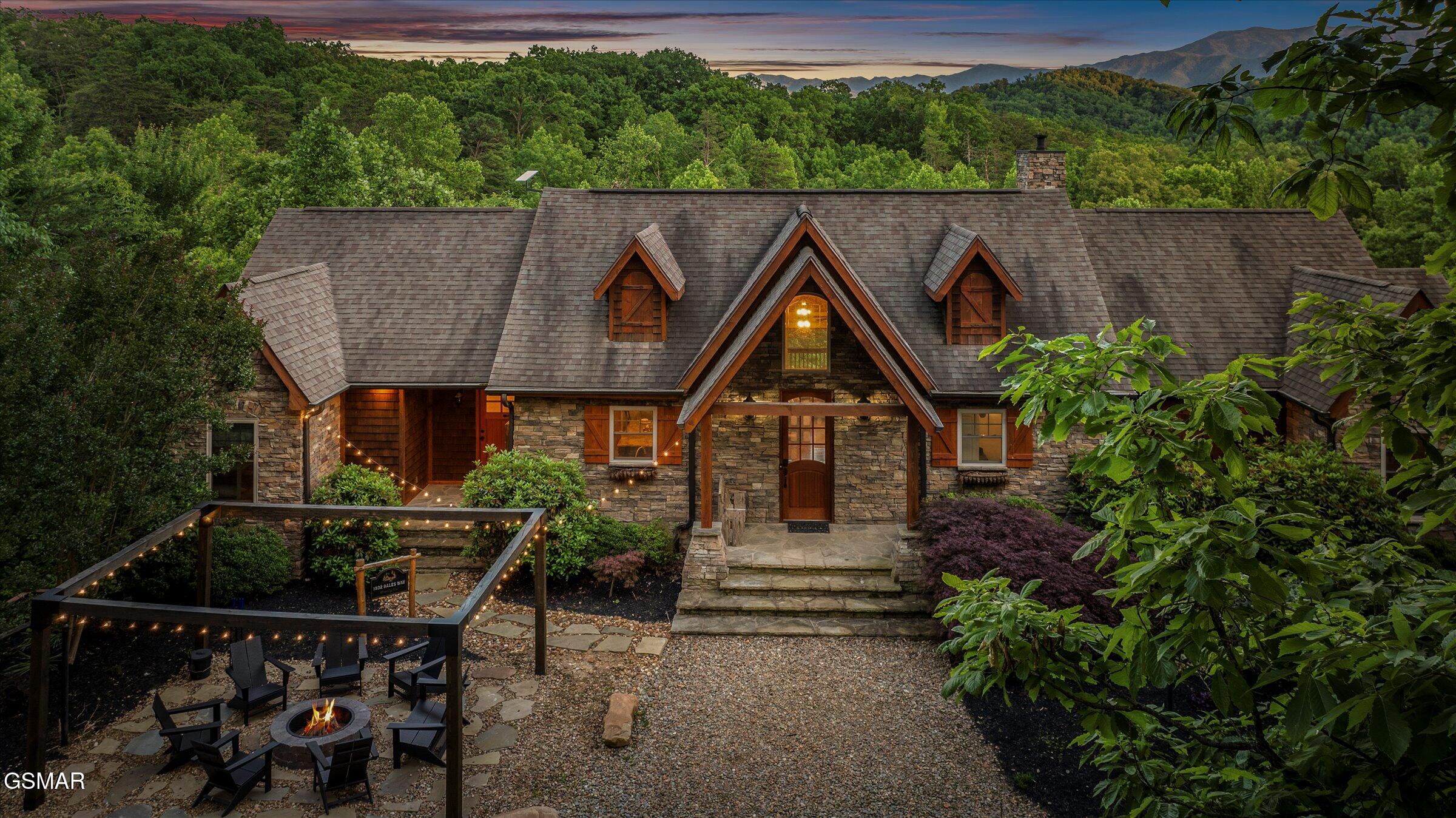 1932 Bales Way Sevierville TN 37876