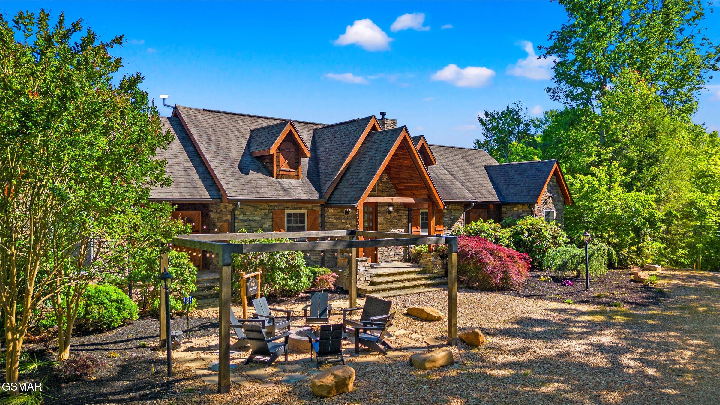1932 Bales Way Sevierville TN 37876