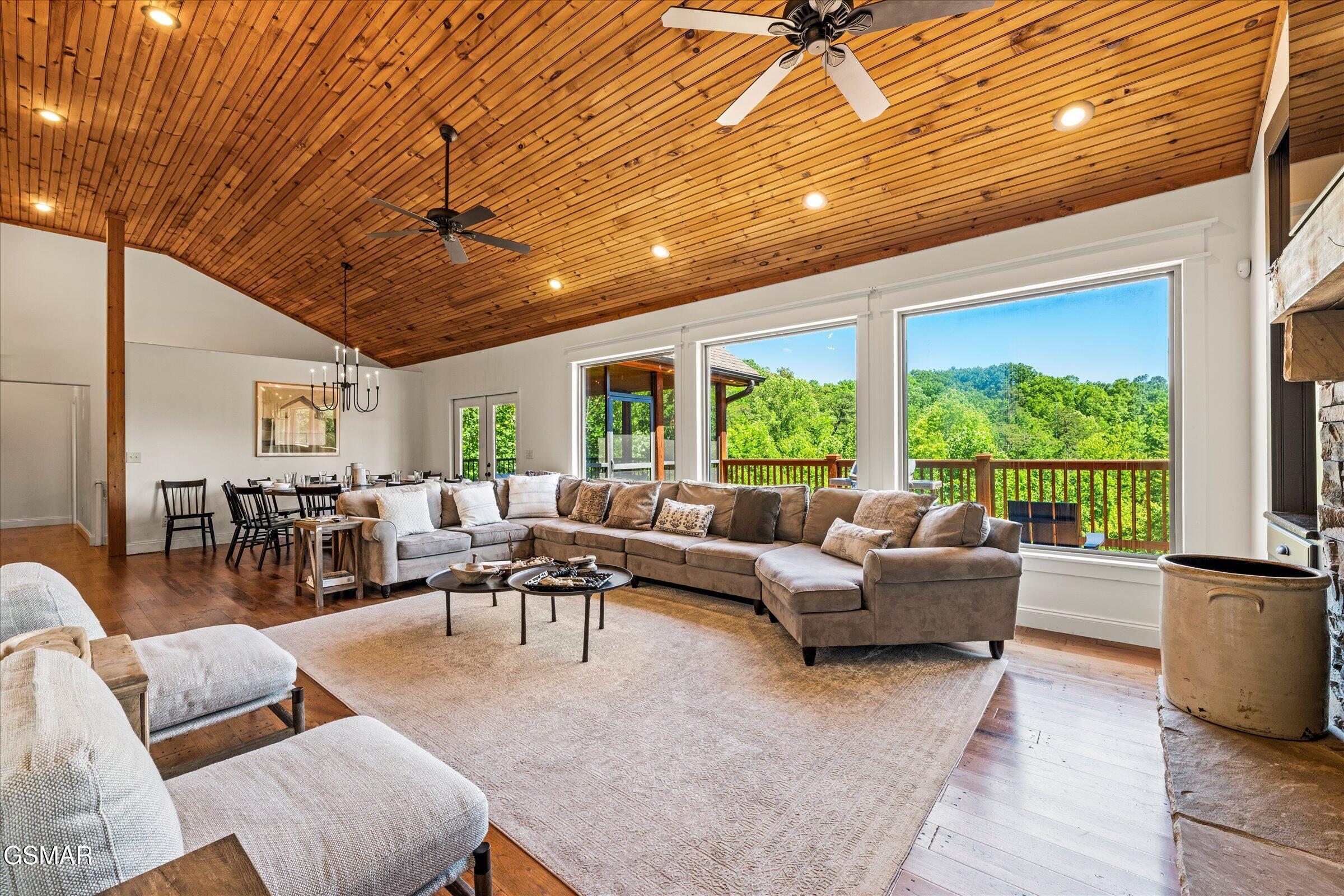 1932 Bales Way Sevierville TN 37876