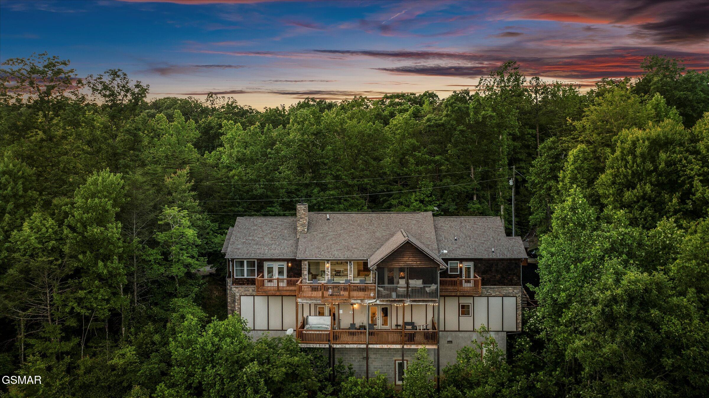 1932 Bales Way Sevierville TN 37876