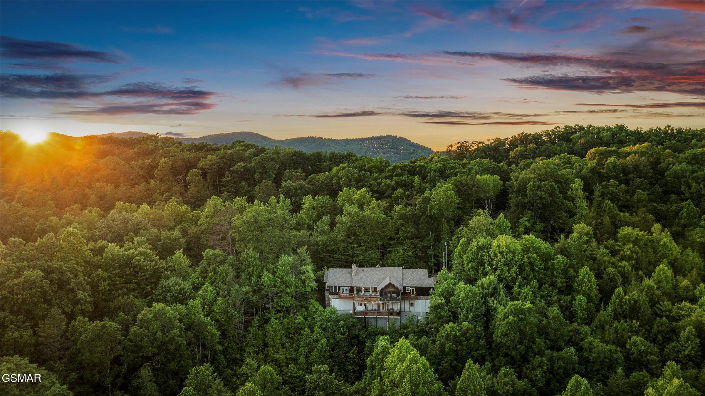1932 Bales Way Sevierville TN 37876