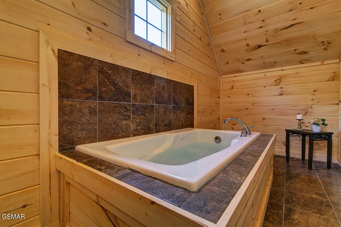 1201 Parkview Vista Way Sevierville TN 37862