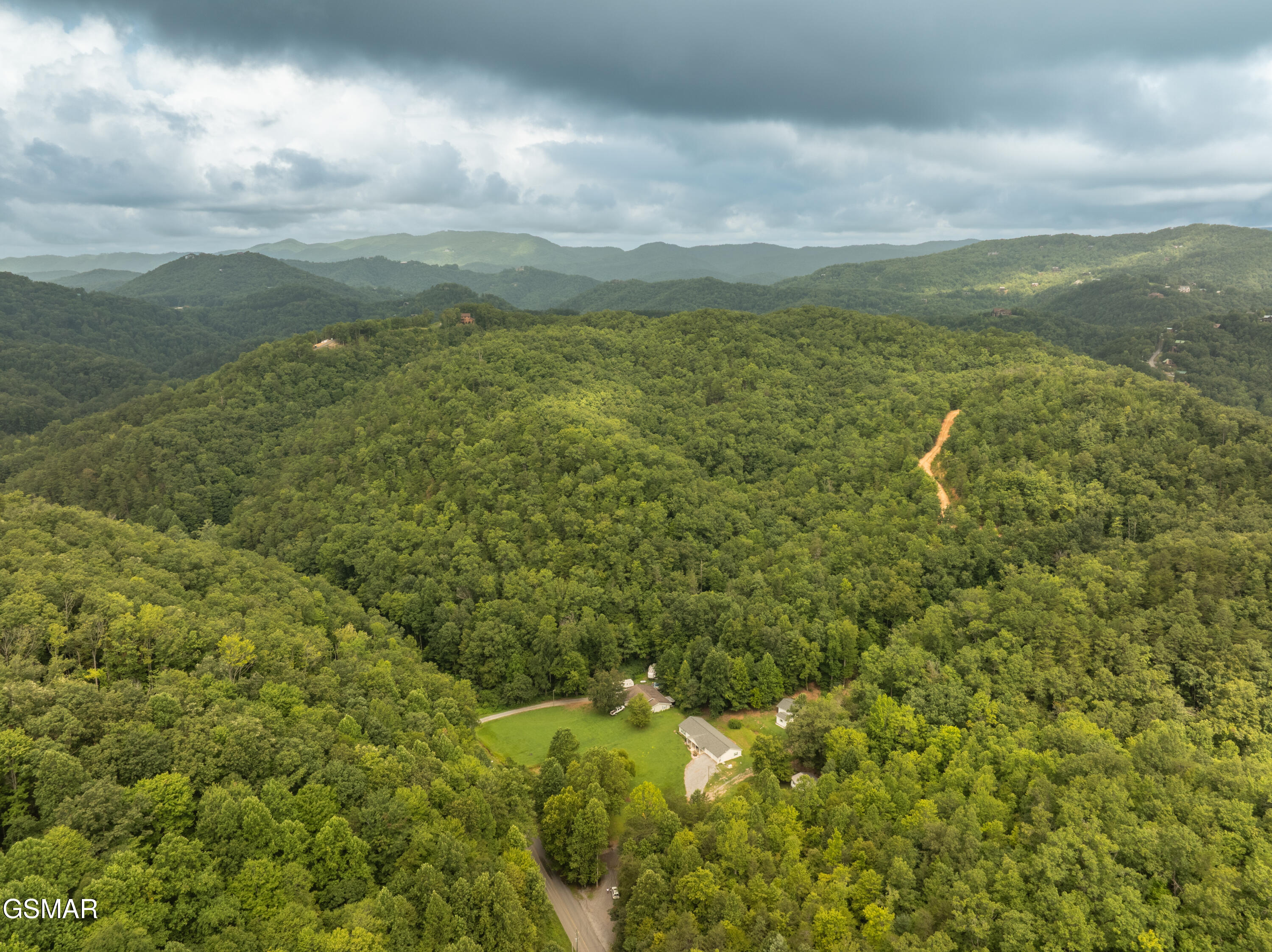 2865/2869 Happy Hollow Road Sevierville TN 37862