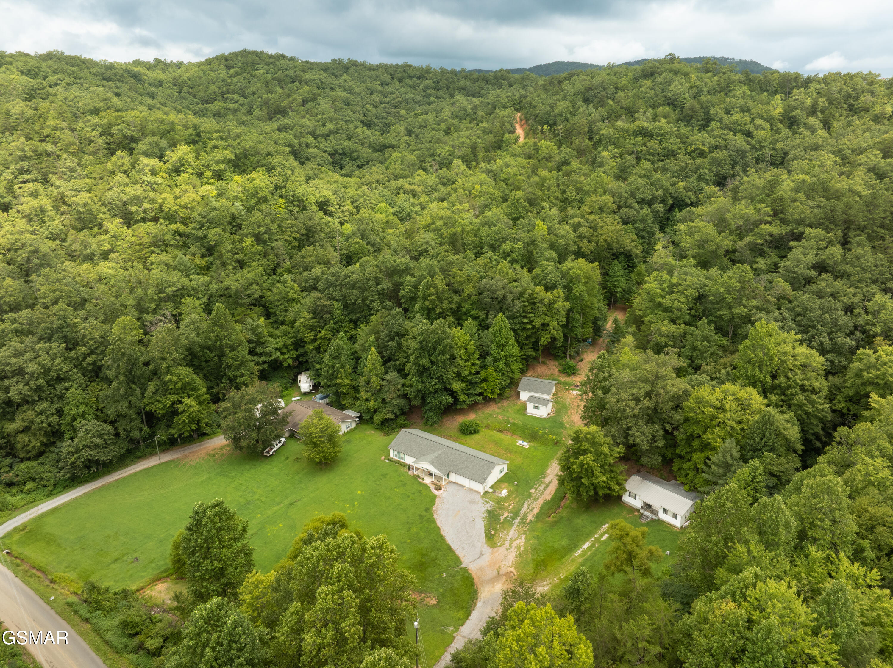 2865/2869 Happy Hollow Road Sevierville TN 37862