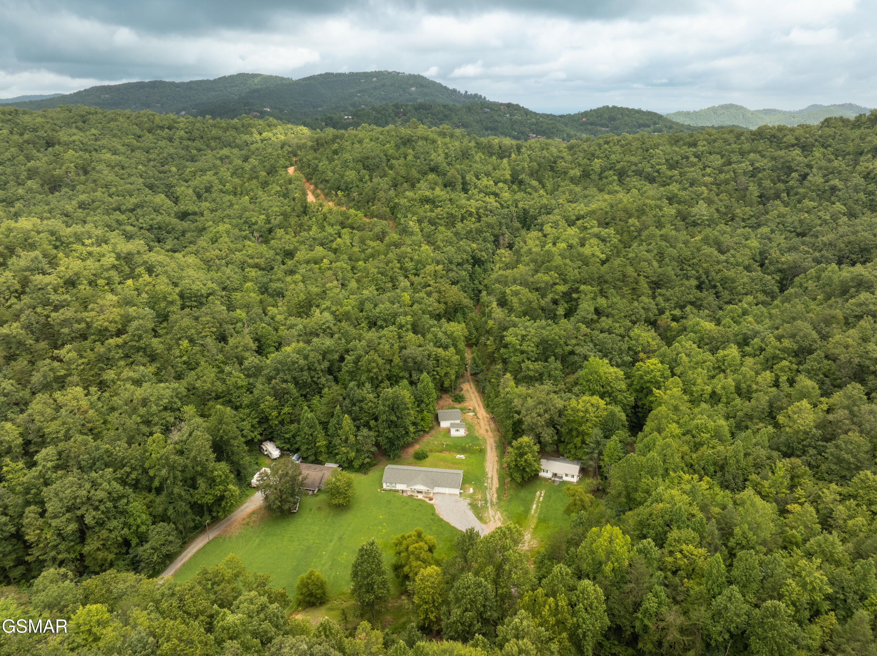 2865/2869 Happy Hollow Road Sevierville TN 37862