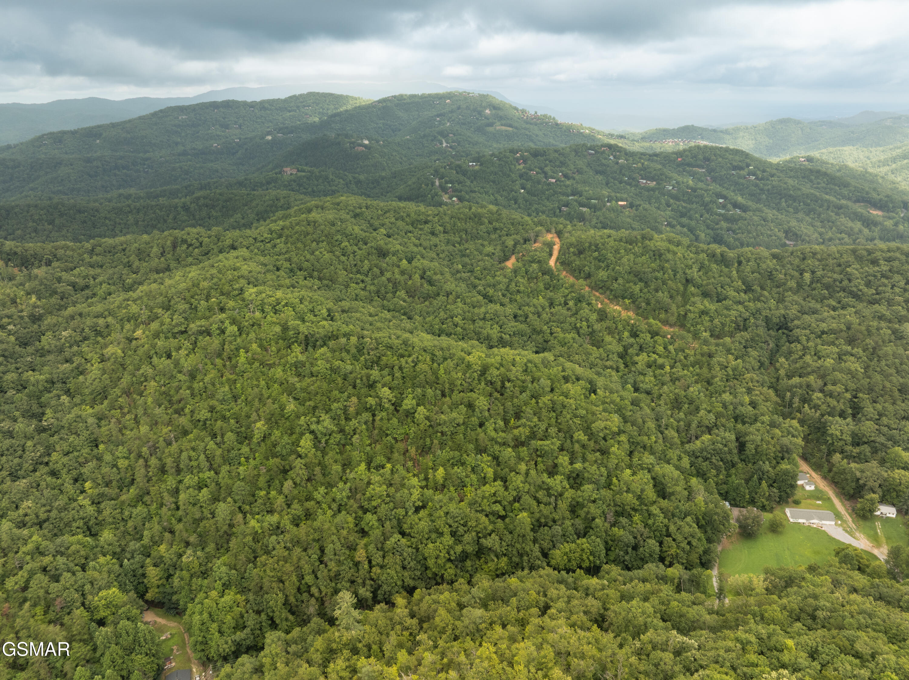 2865/2869 Happy Hollow Road Sevierville TN 37862