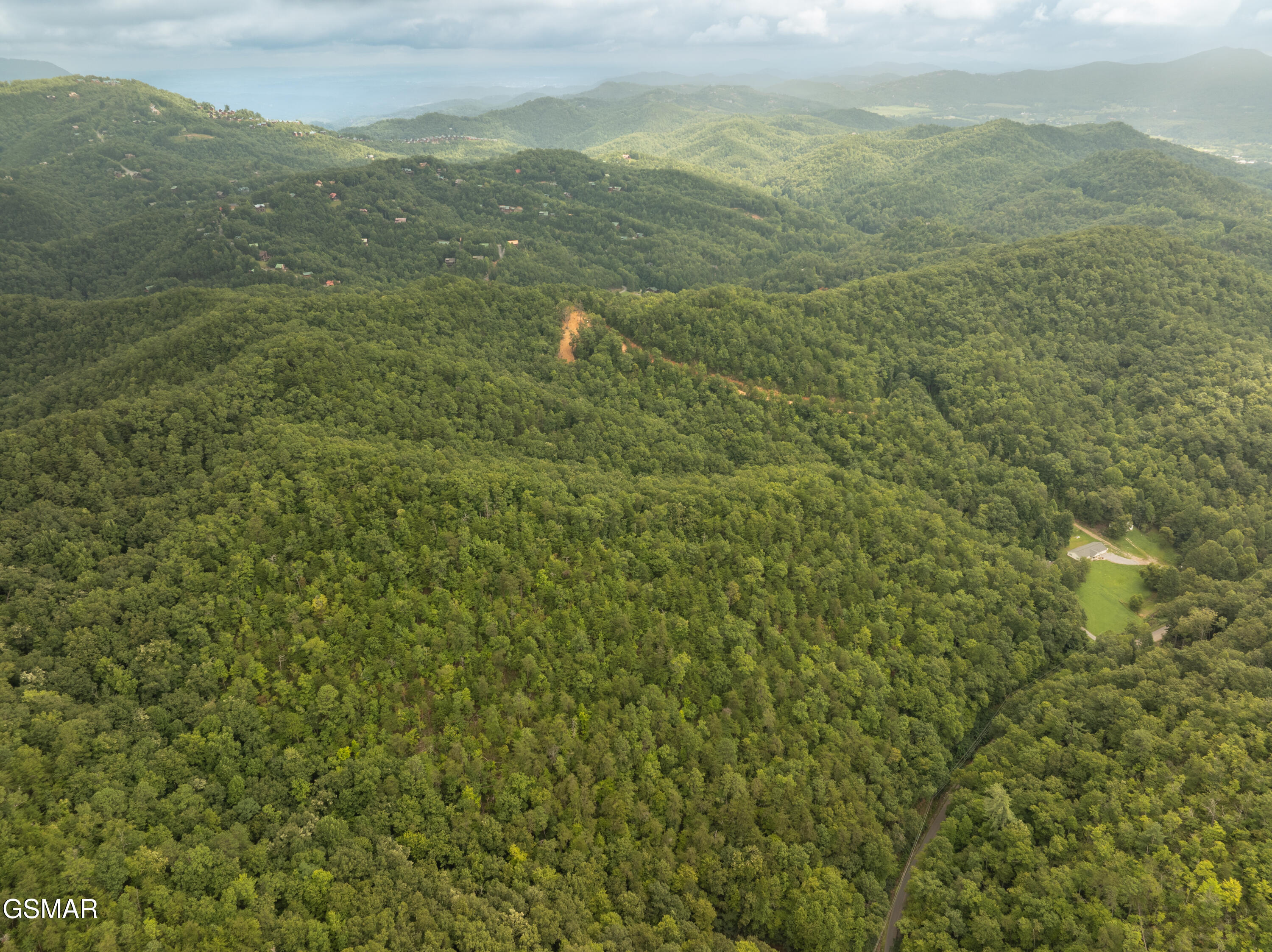 2865/2869 Happy Hollow Road Sevierville TN 37862