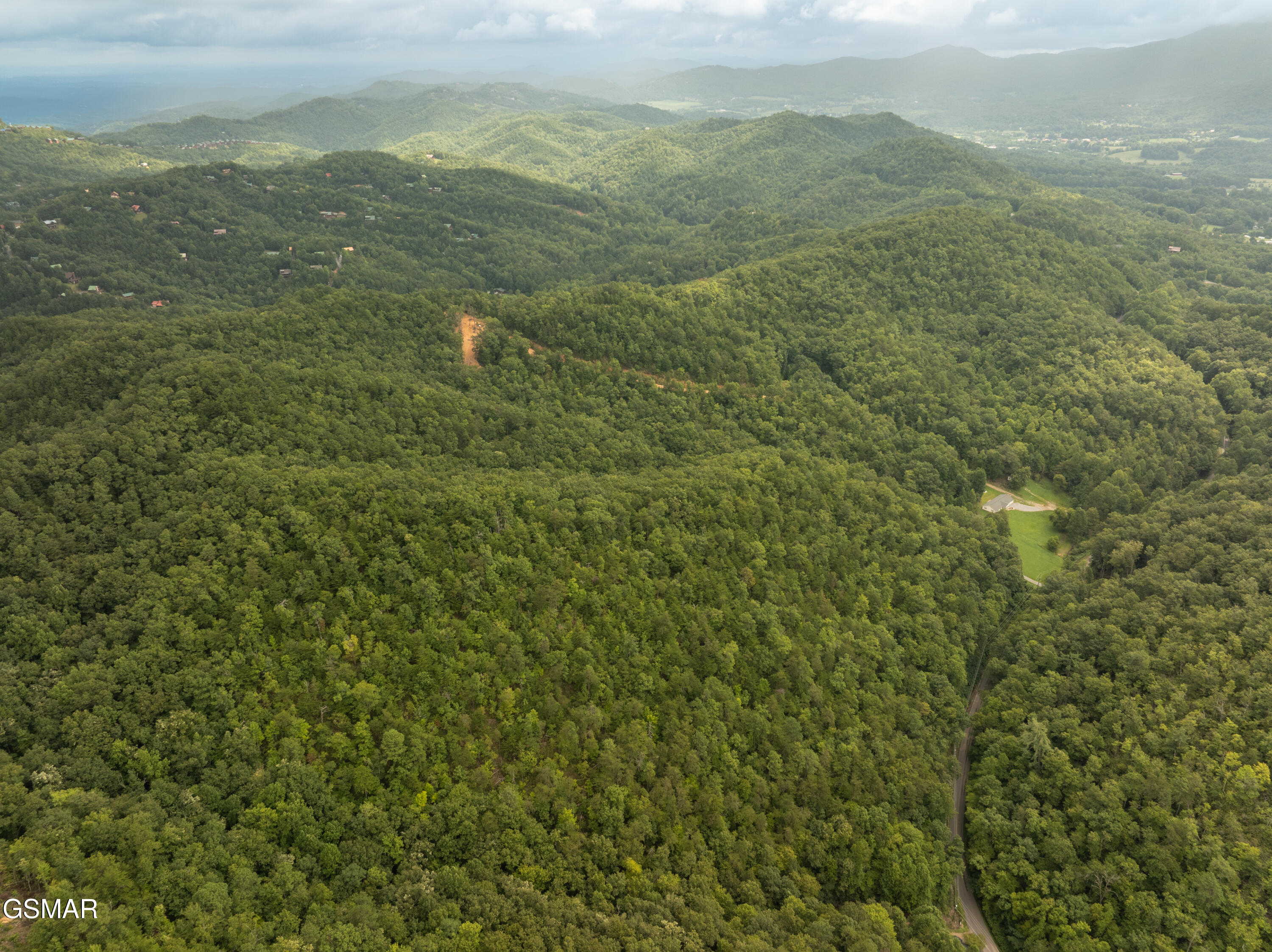 2865/2869 Happy Hollow Road Sevierville TN 37862