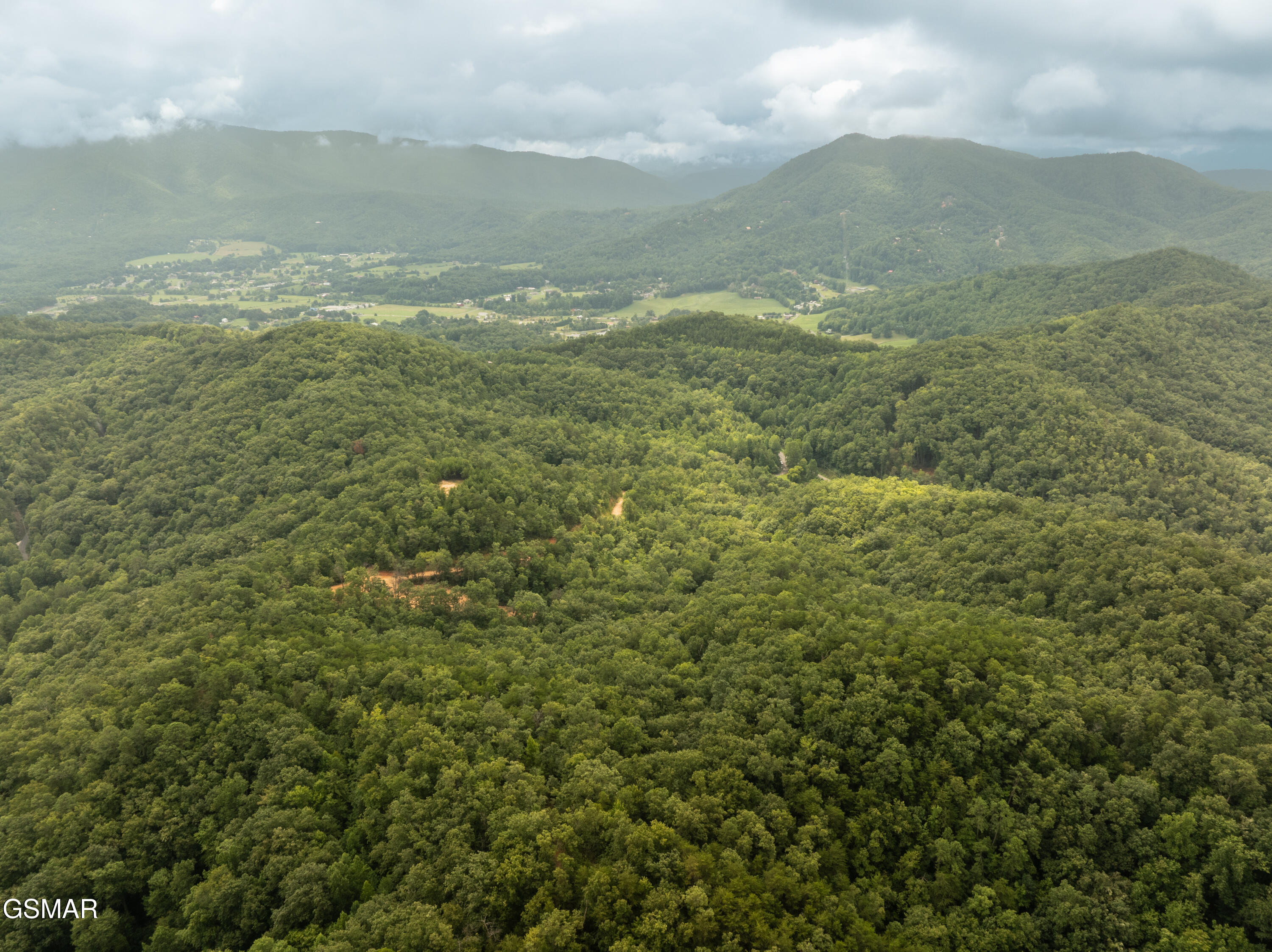 2865/2869 Happy Hollow Road Sevierville TN 37862