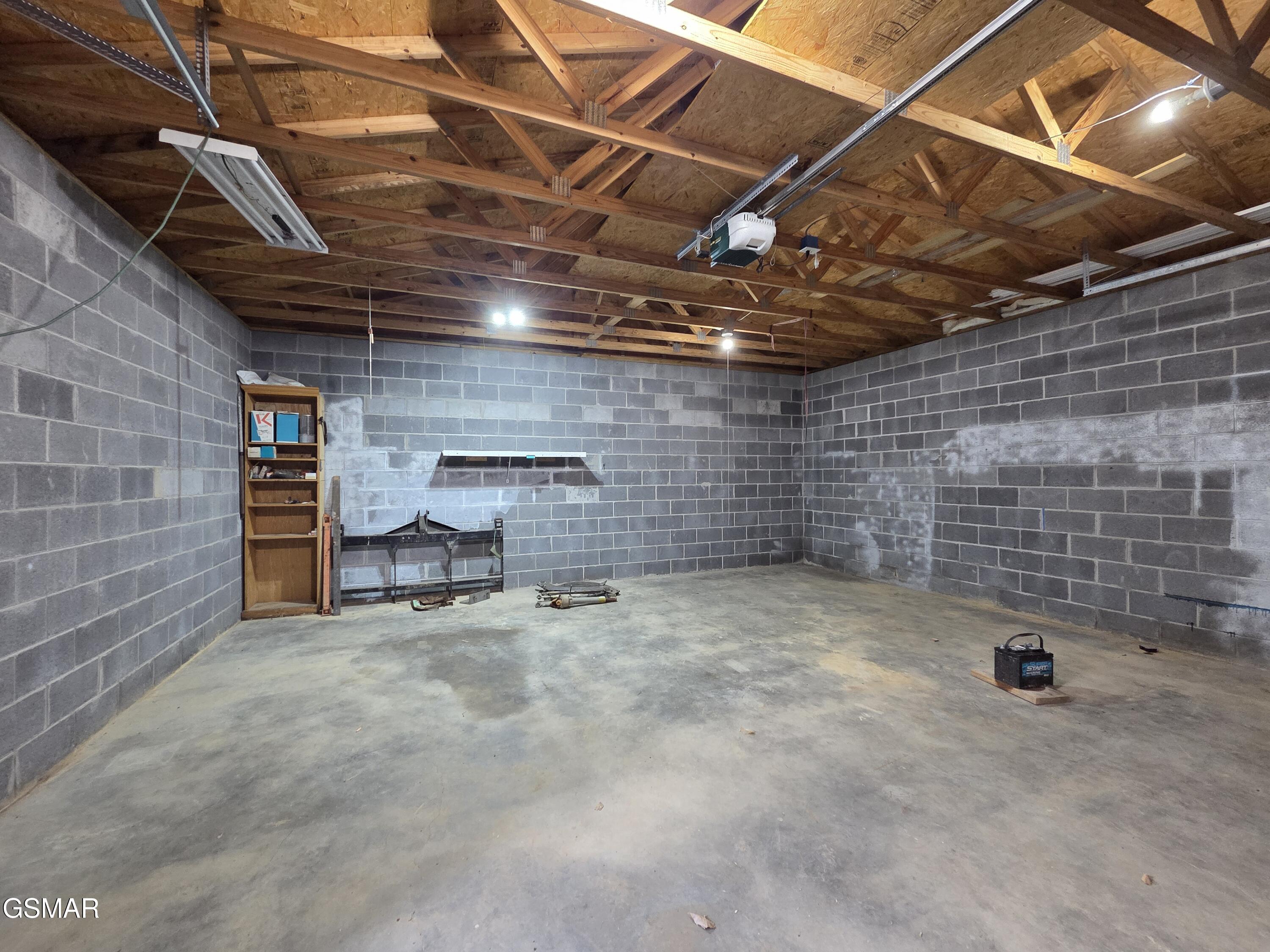 2865/2869 Happy Hollow Road Sevierville TN 37862