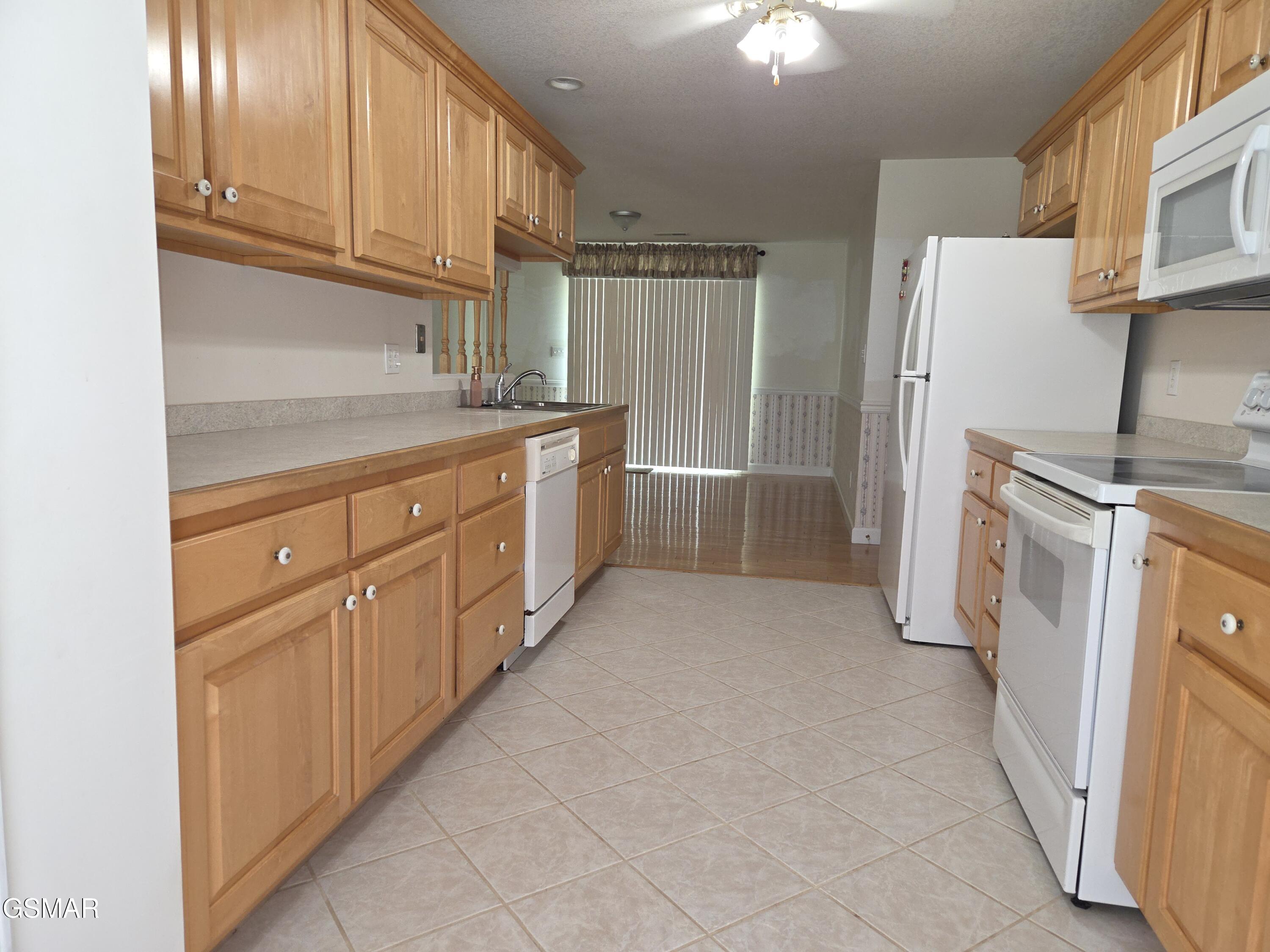 2865/2869 Happy Hollow Road Sevierville TN 37862