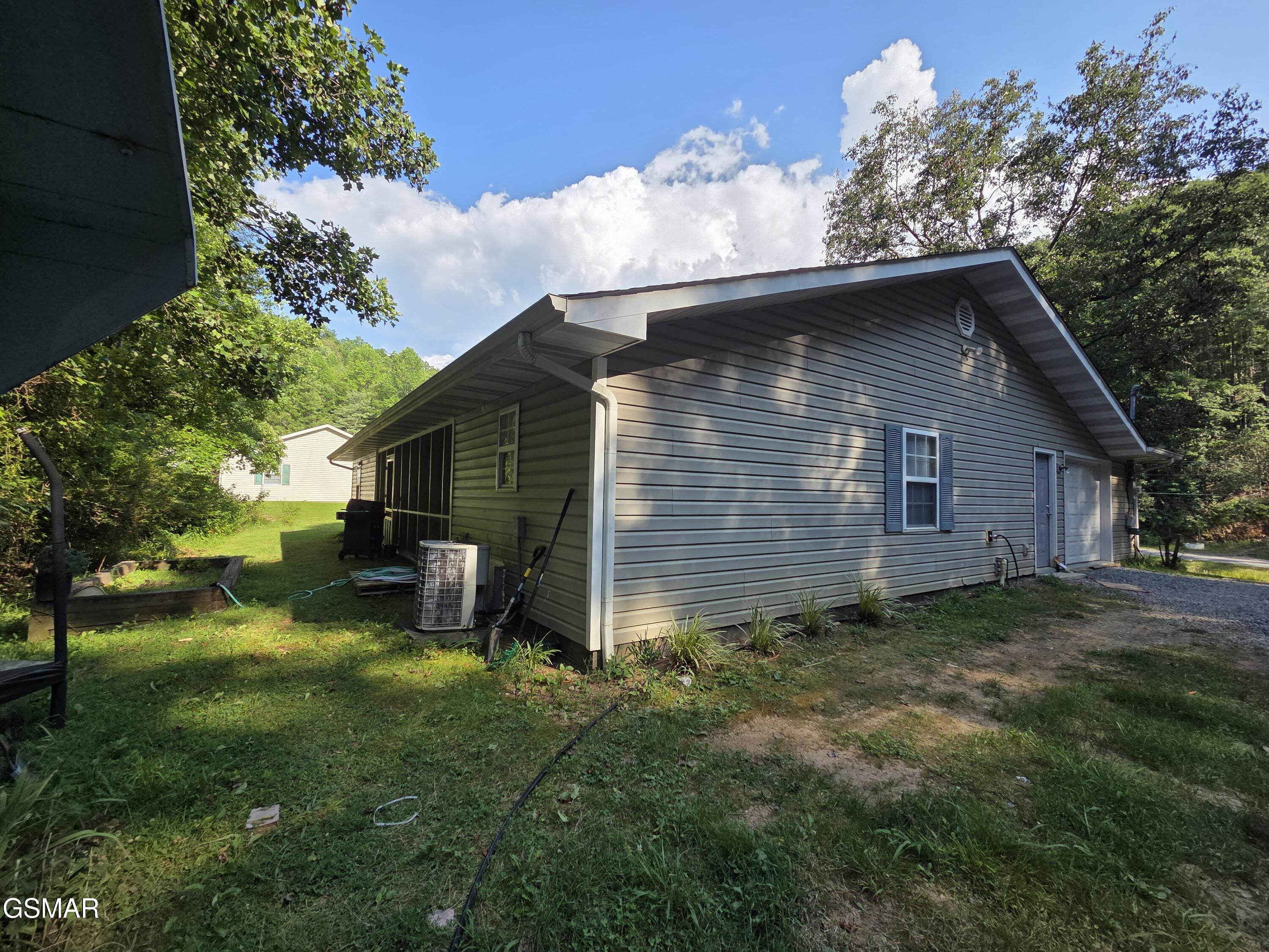 2865/2869 Happy Hollow Road Sevierville TN 37862