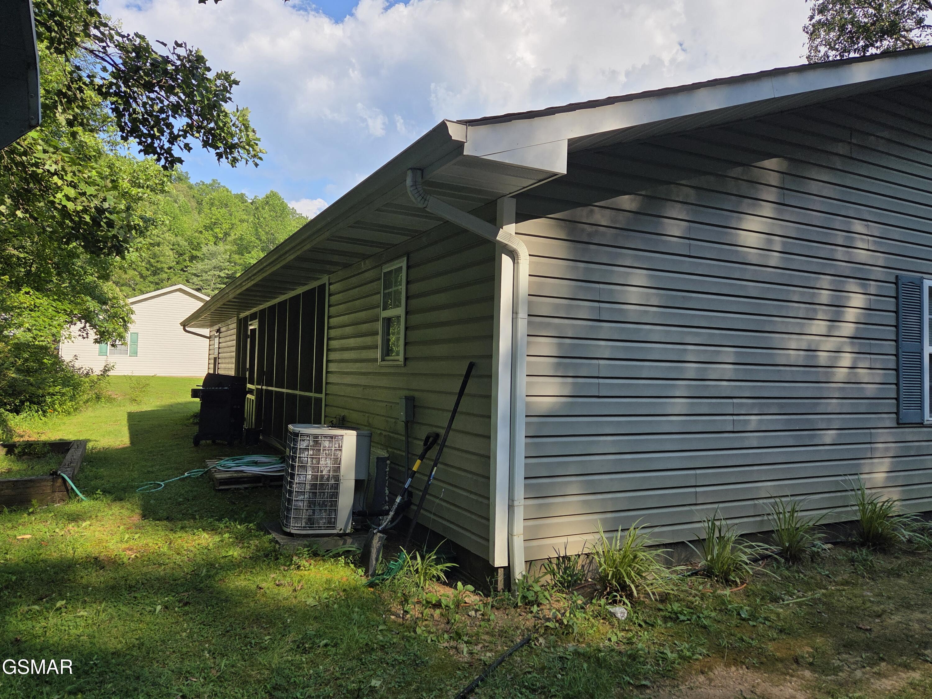2865/2869 Happy Hollow Road Sevierville TN 37862