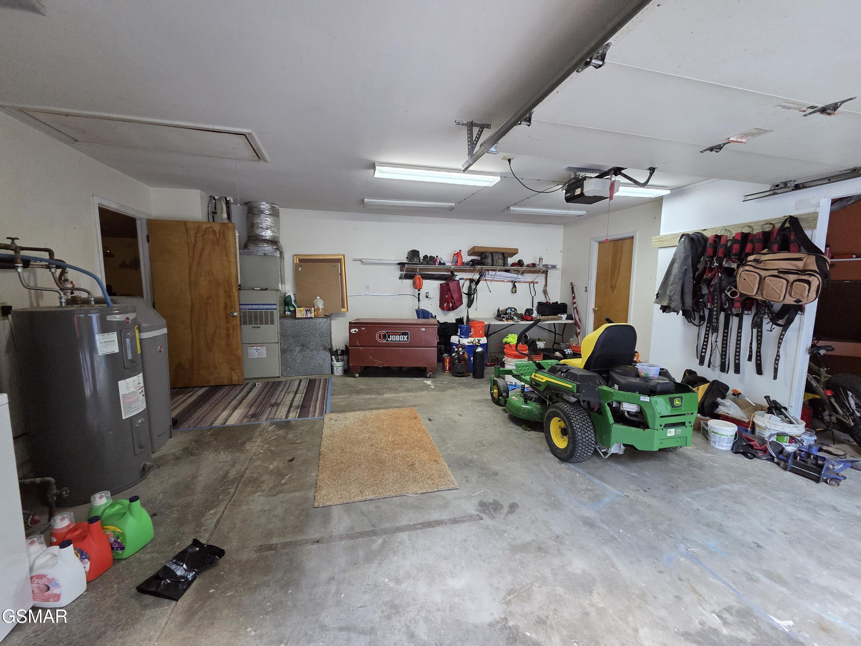 2865/2869 Happy Hollow Road Sevierville TN 37862