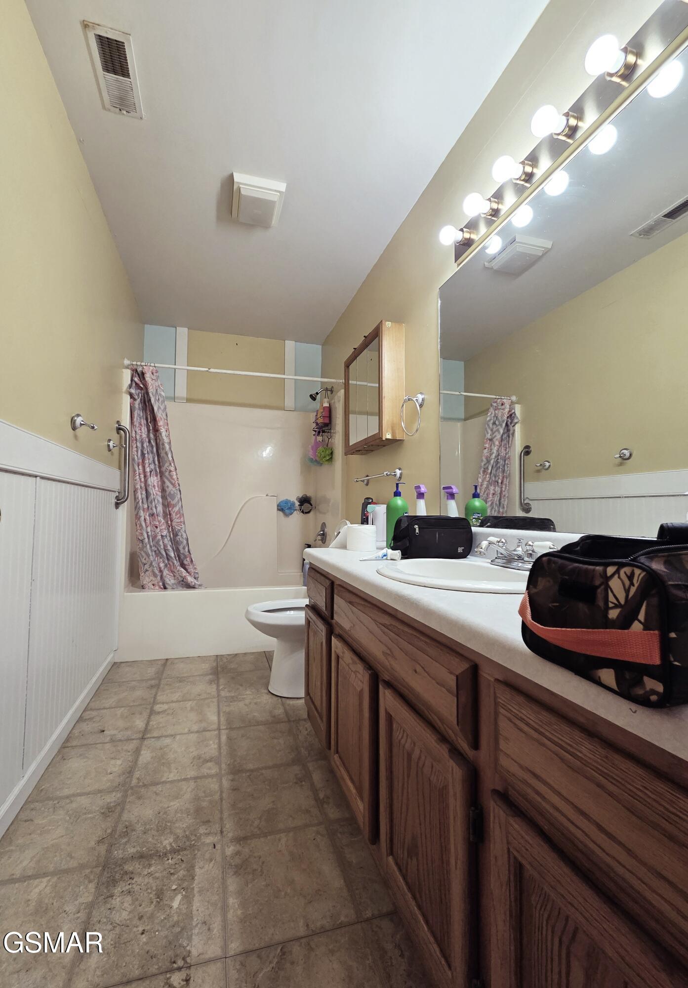 2865/2869 Happy Hollow Road Sevierville TN 37862