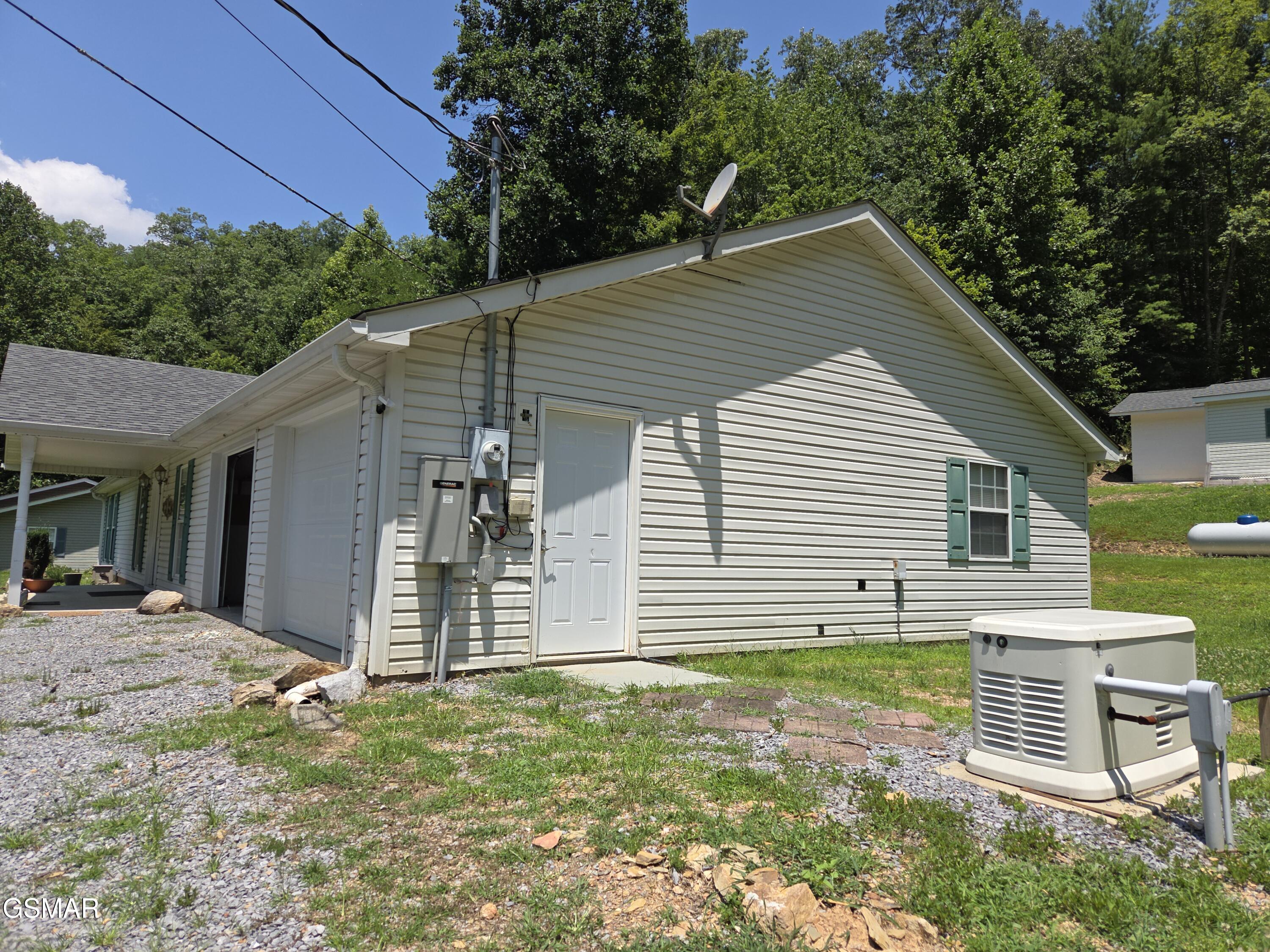 2865/2869 Happy Hollow Road Sevierville TN 37862