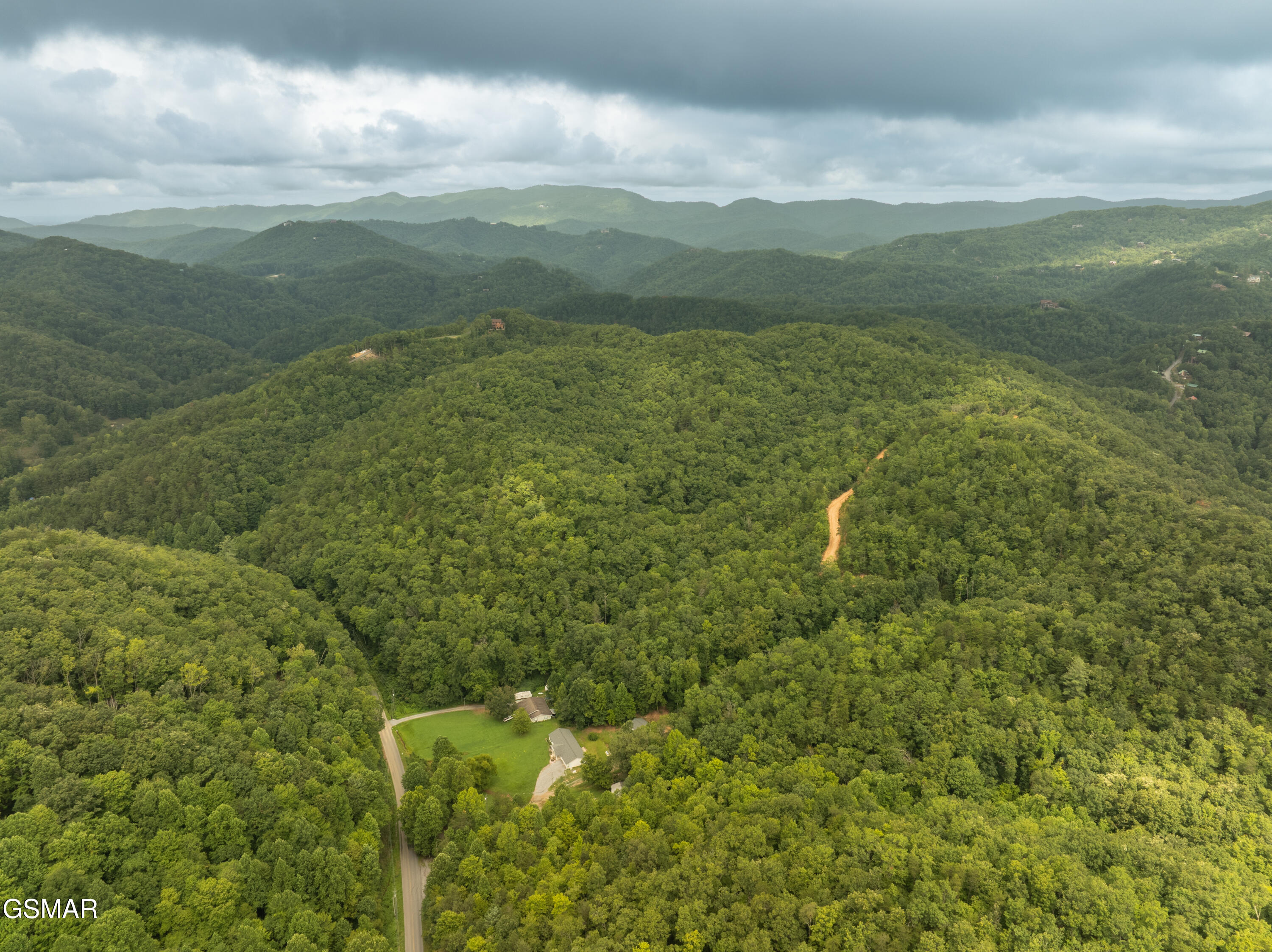 2865/2869 Happy Hollow Road Sevierville TN 37862