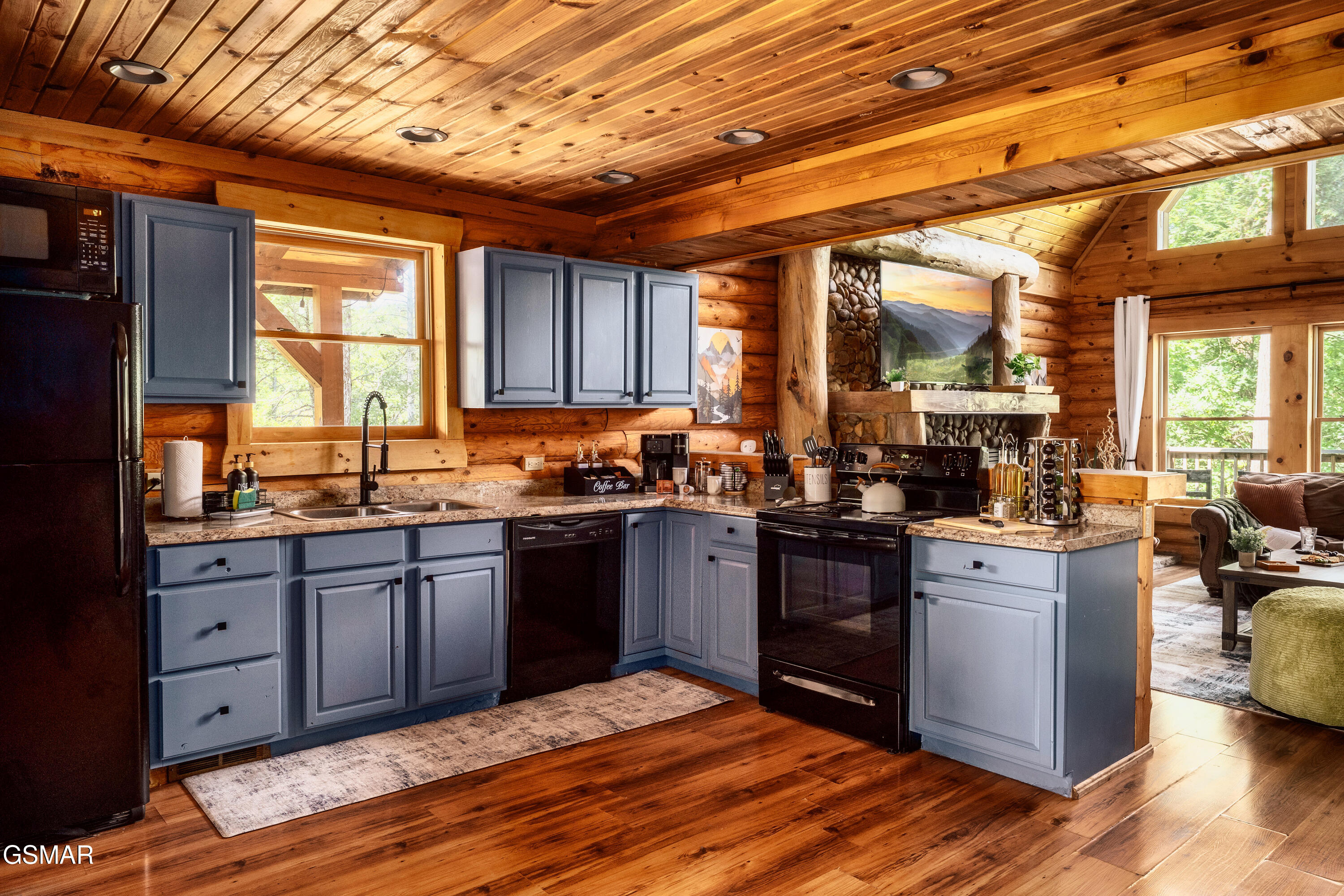 2615 Bear Crossing Way Sevierville TN 37862