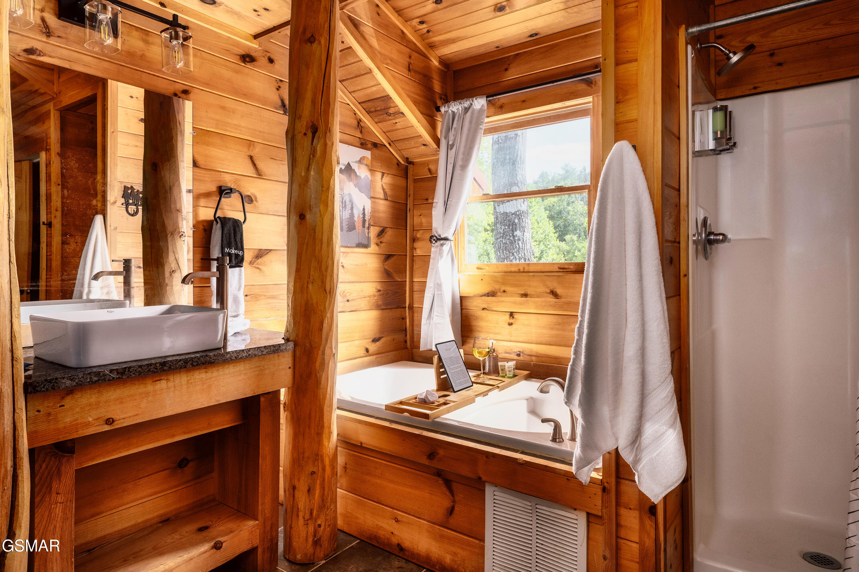 2615 Bear Crossing Way Sevierville TN 37862