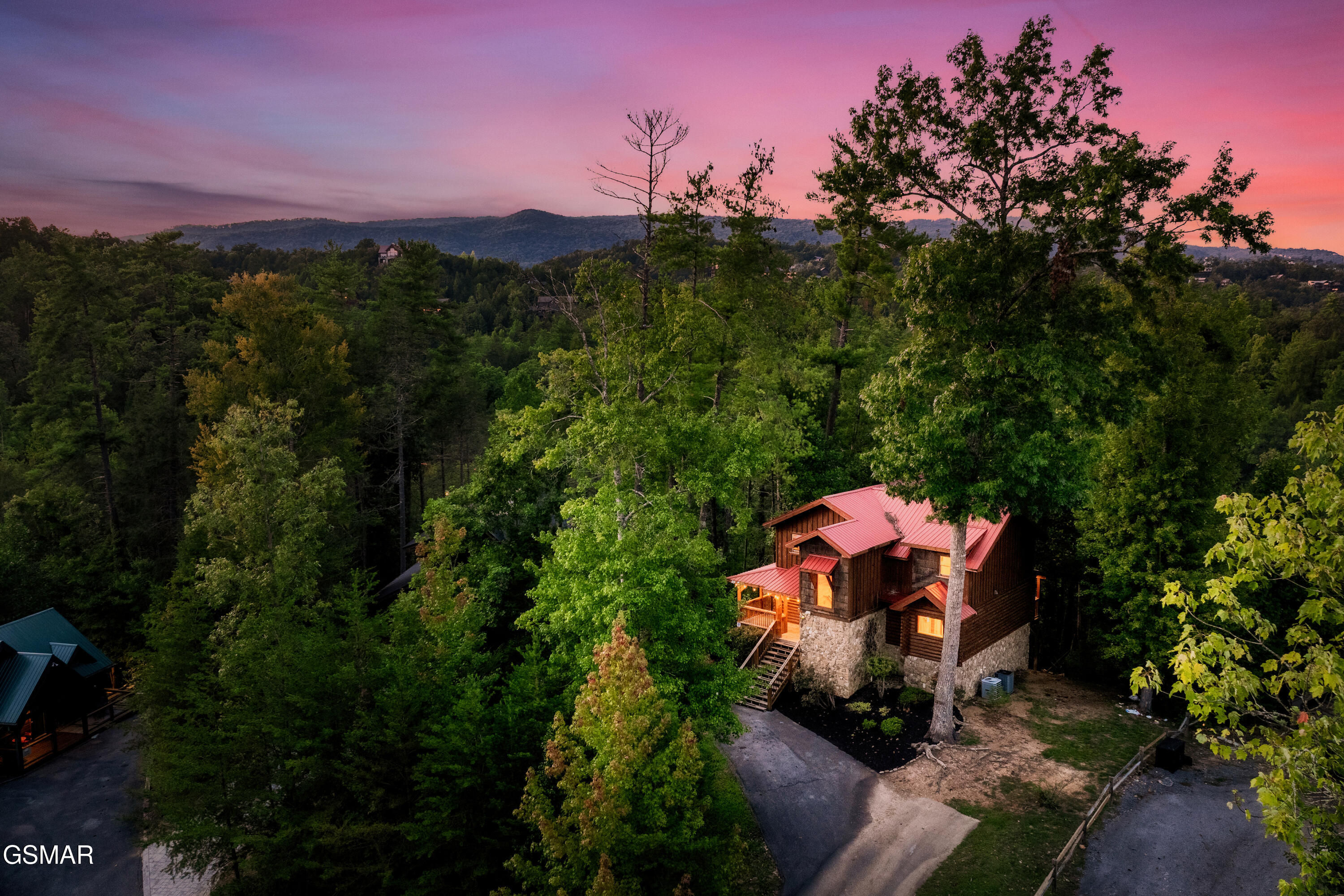 2615 Bear Crossing Way Sevierville TN 37862