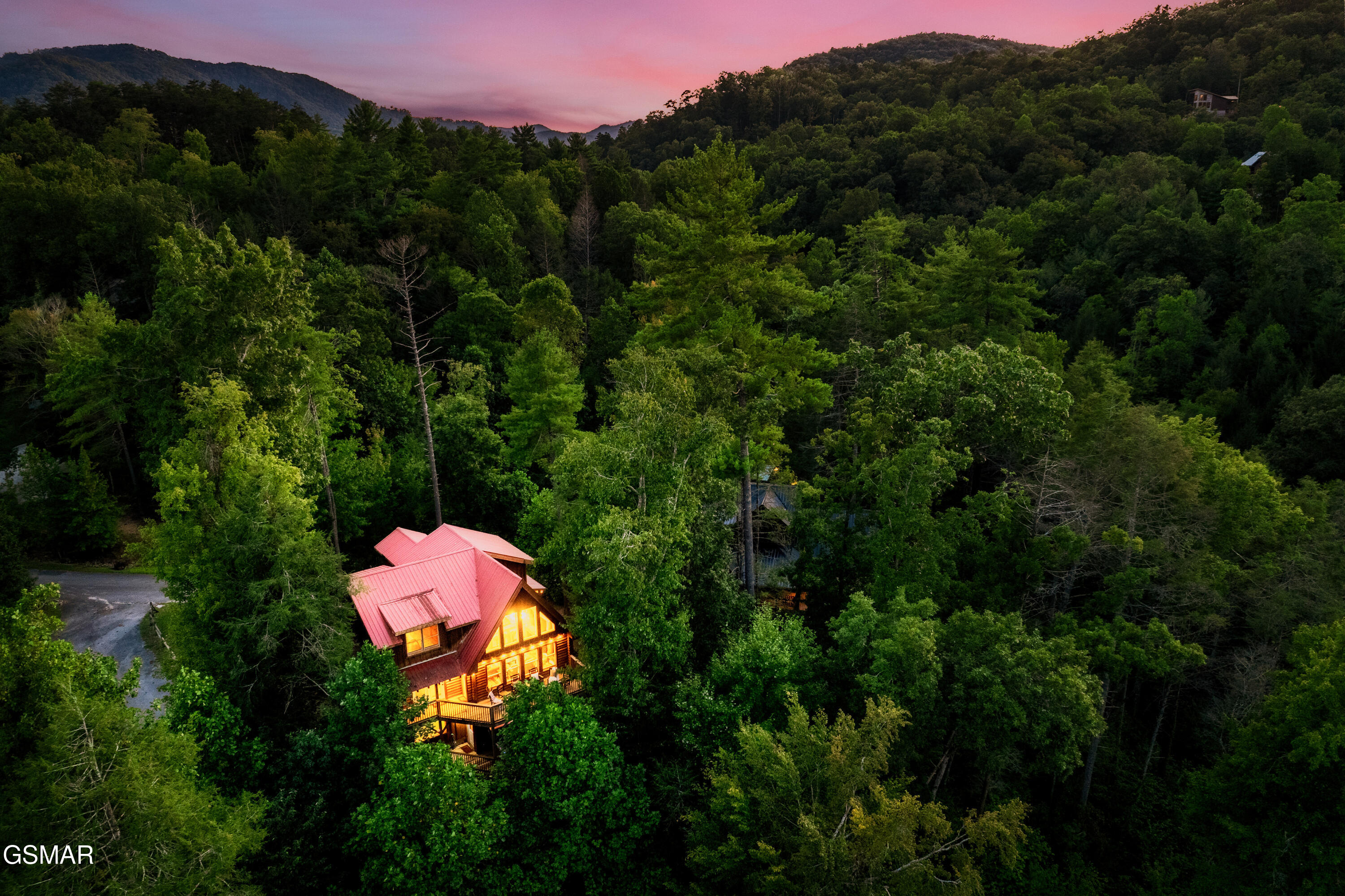 2615 Bear Crossing Way Sevierville TN 37862