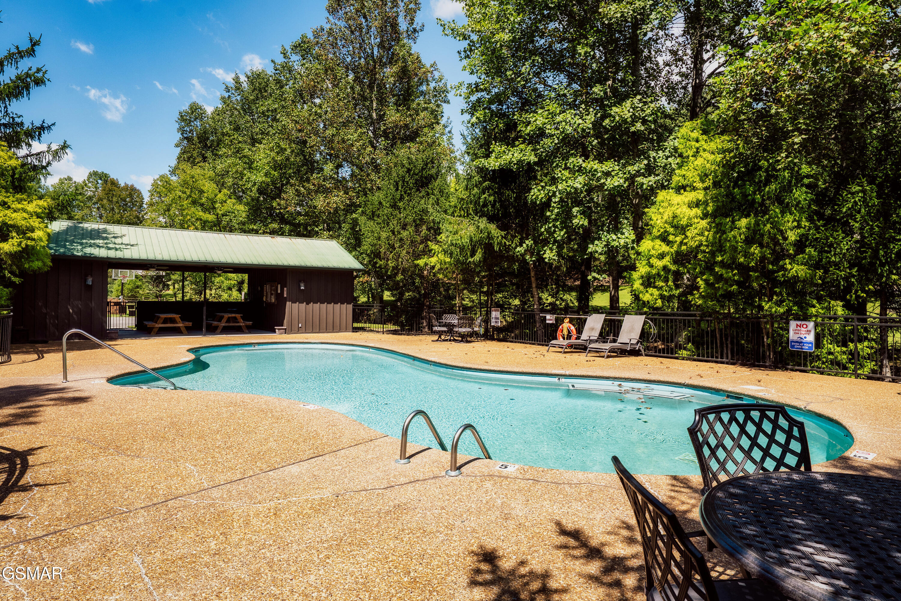 2615 Bear Crossing Way Sevierville TN 37862