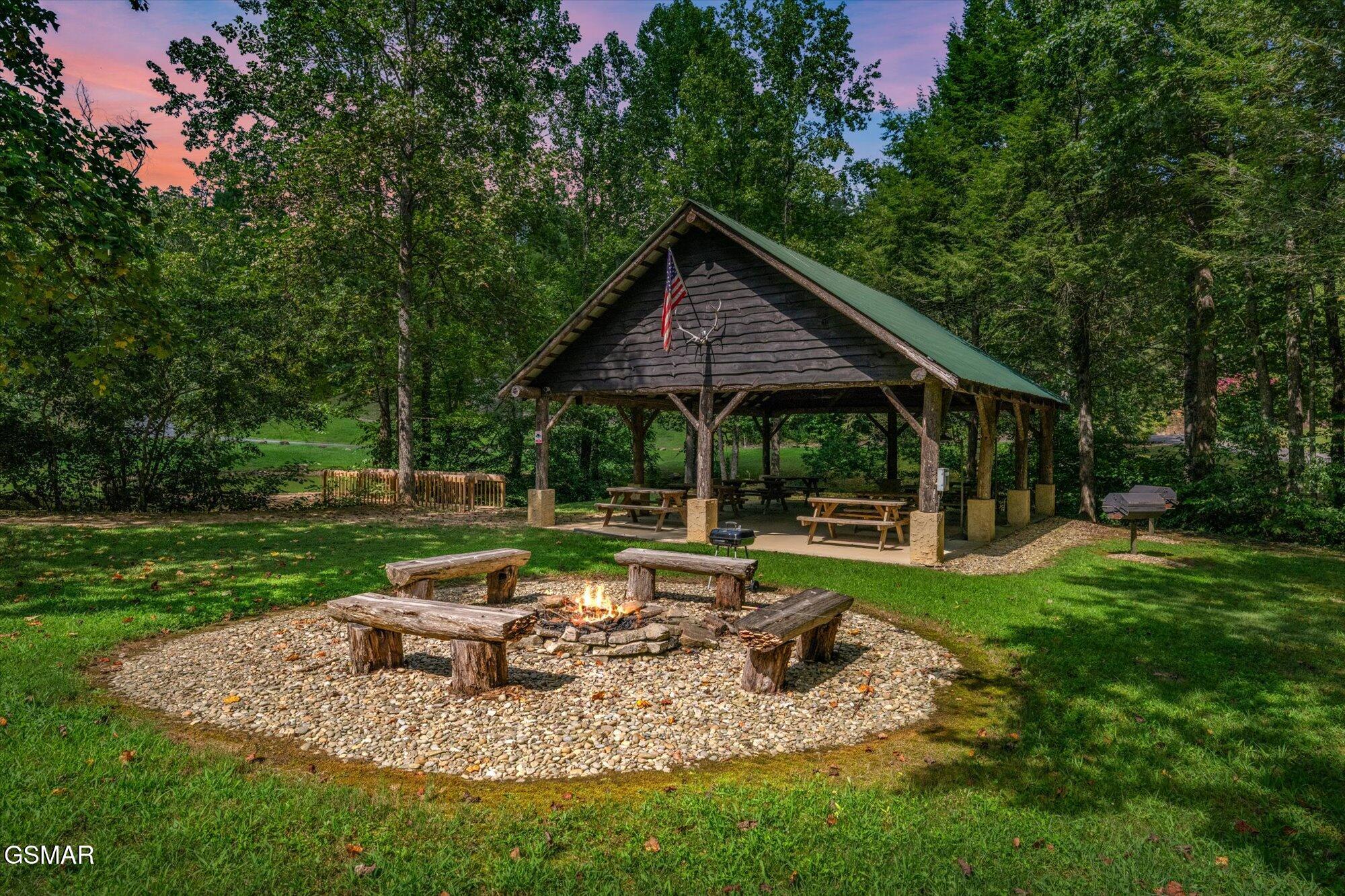 2615 Bear Crossing Way Sevierville TN 37862