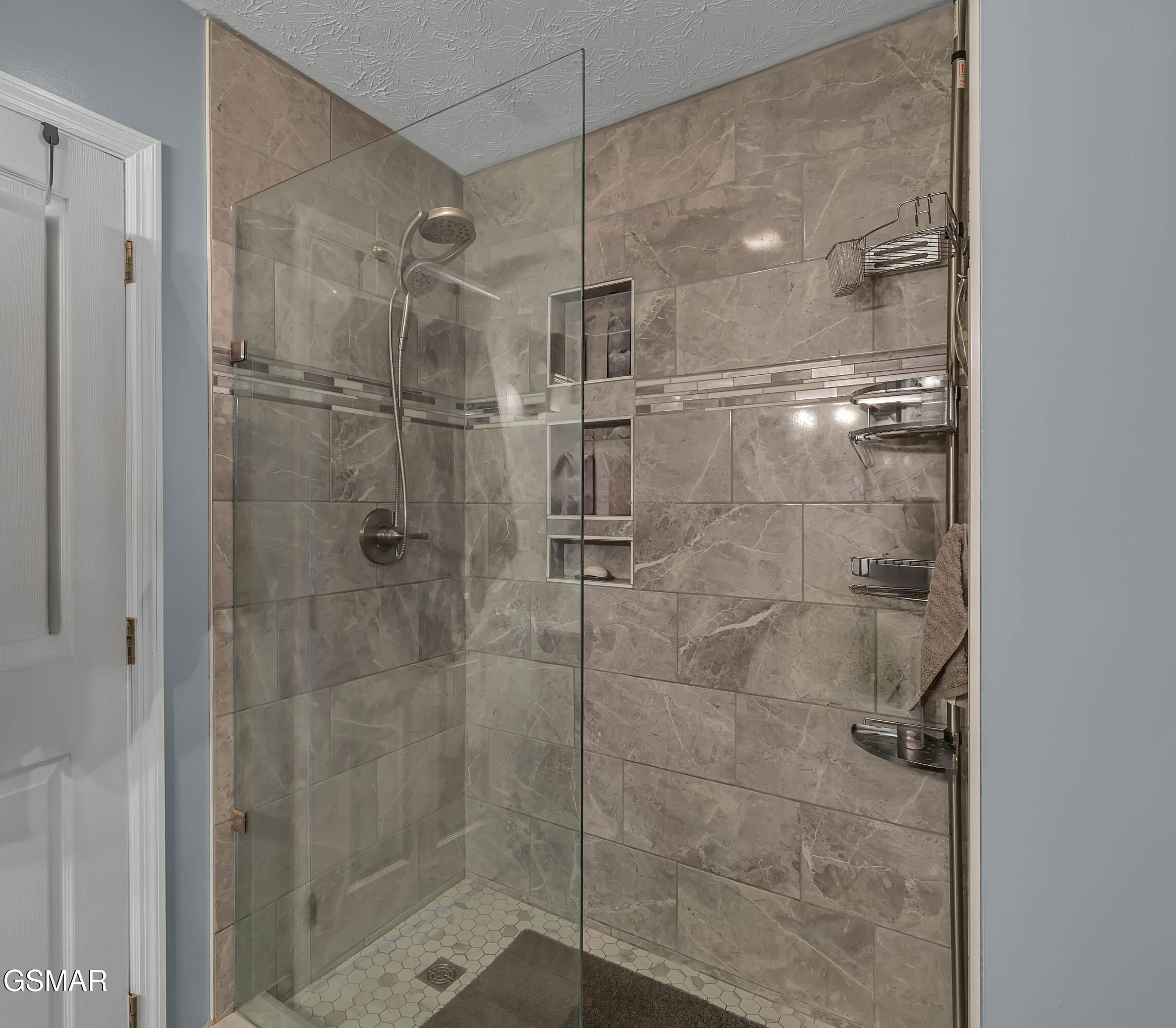 2746 Kentwood Drive Kodak TN 37764