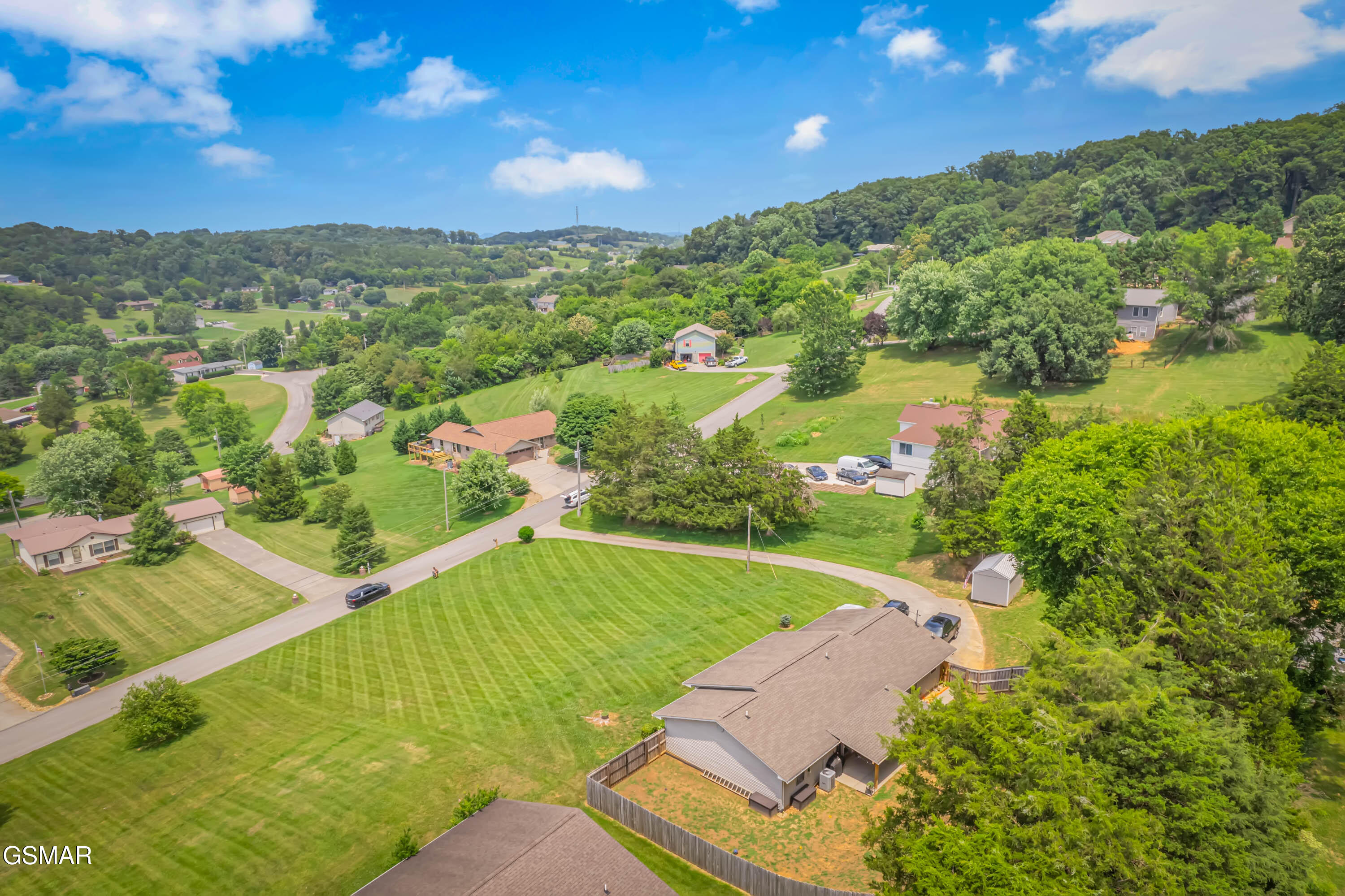 2746 Kentwood Drive Kodak TN 37764