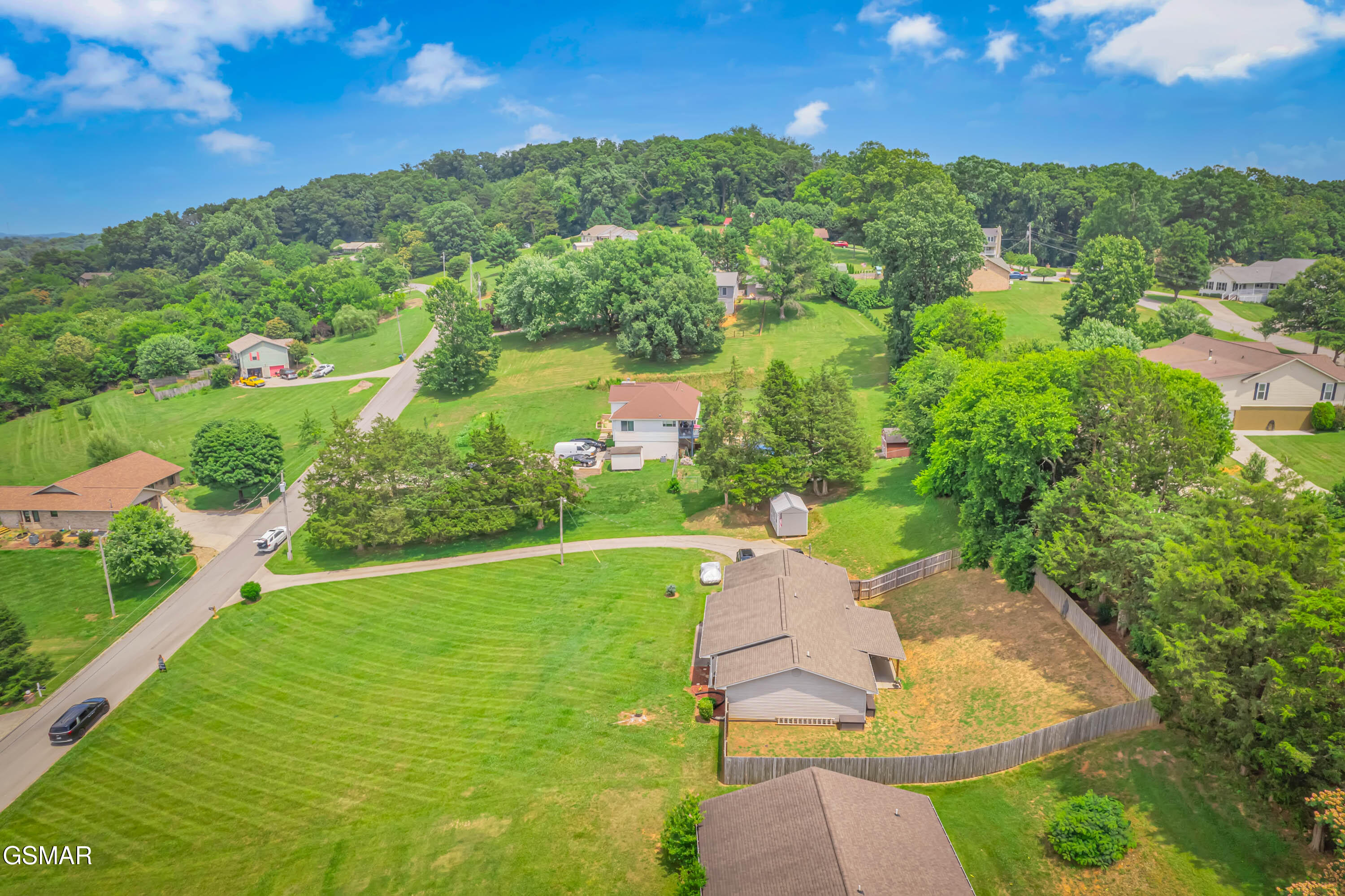 2746 Kentwood Drive Kodak TN 37764