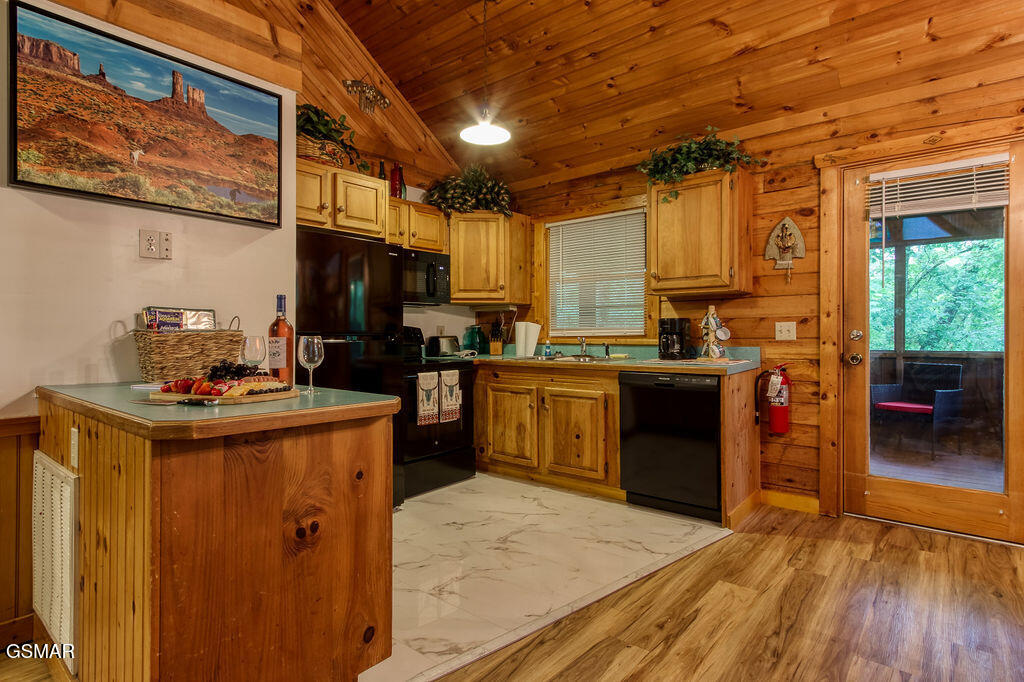 282 Cherokee Path Way Sevierville TN 37876