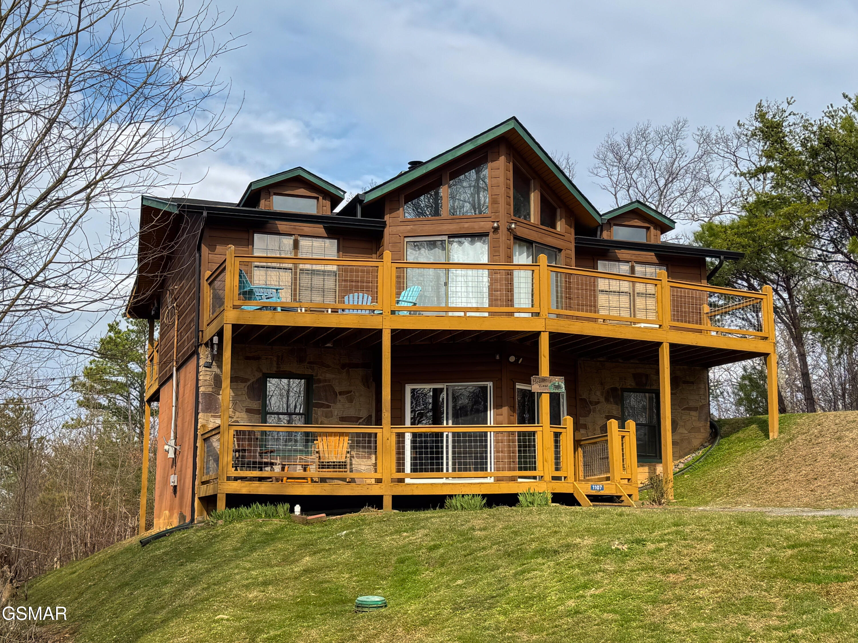 1107 Fox Run Gatlinburg TN 37738