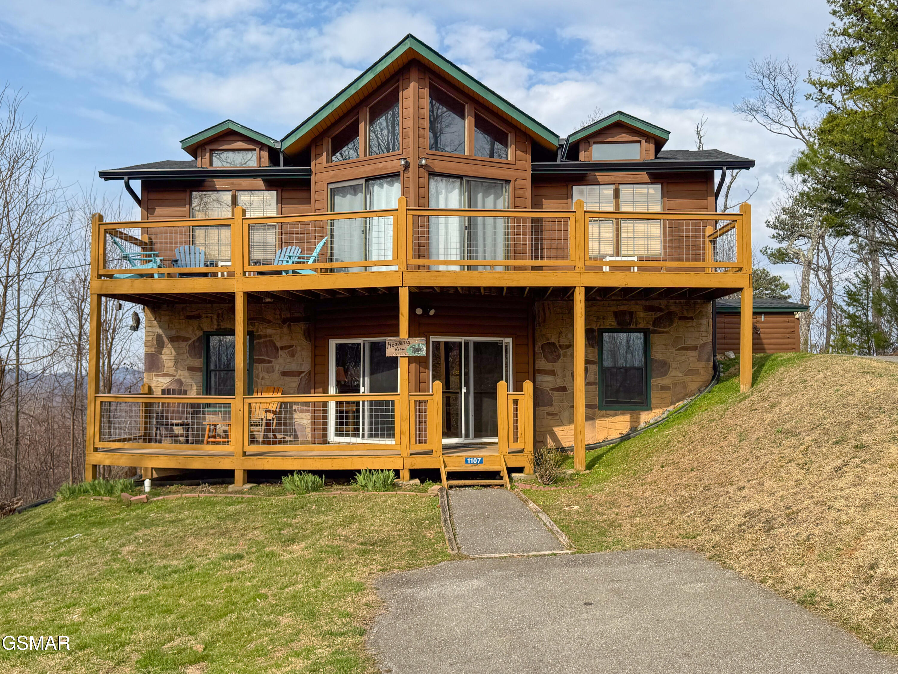 1107 Fox Run Gatlinburg TN 37738