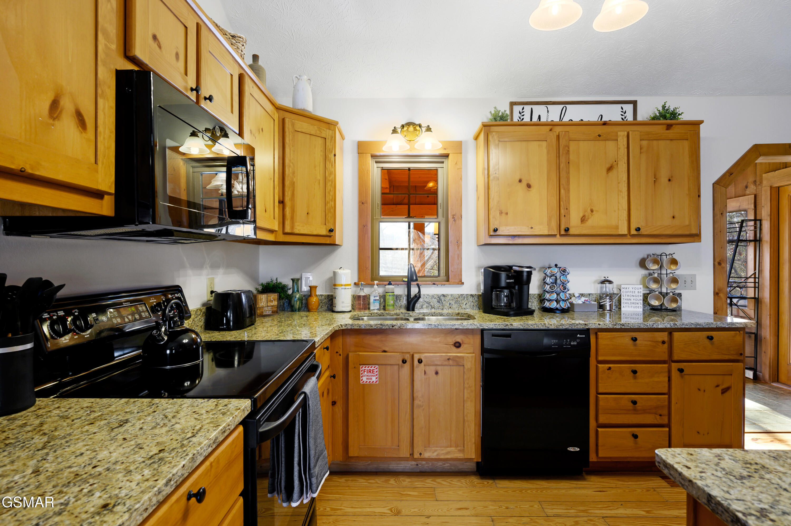 3255 Cove Creek Way Sevierville TN 37862