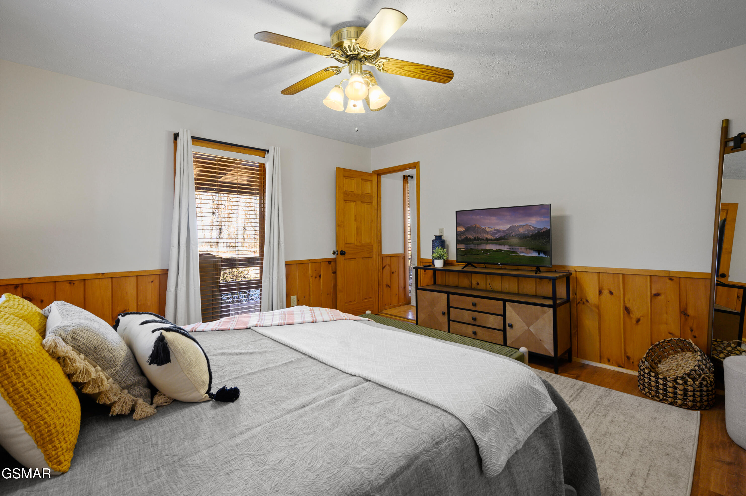 3255 Cove Creek Way Sevierville TN 37862