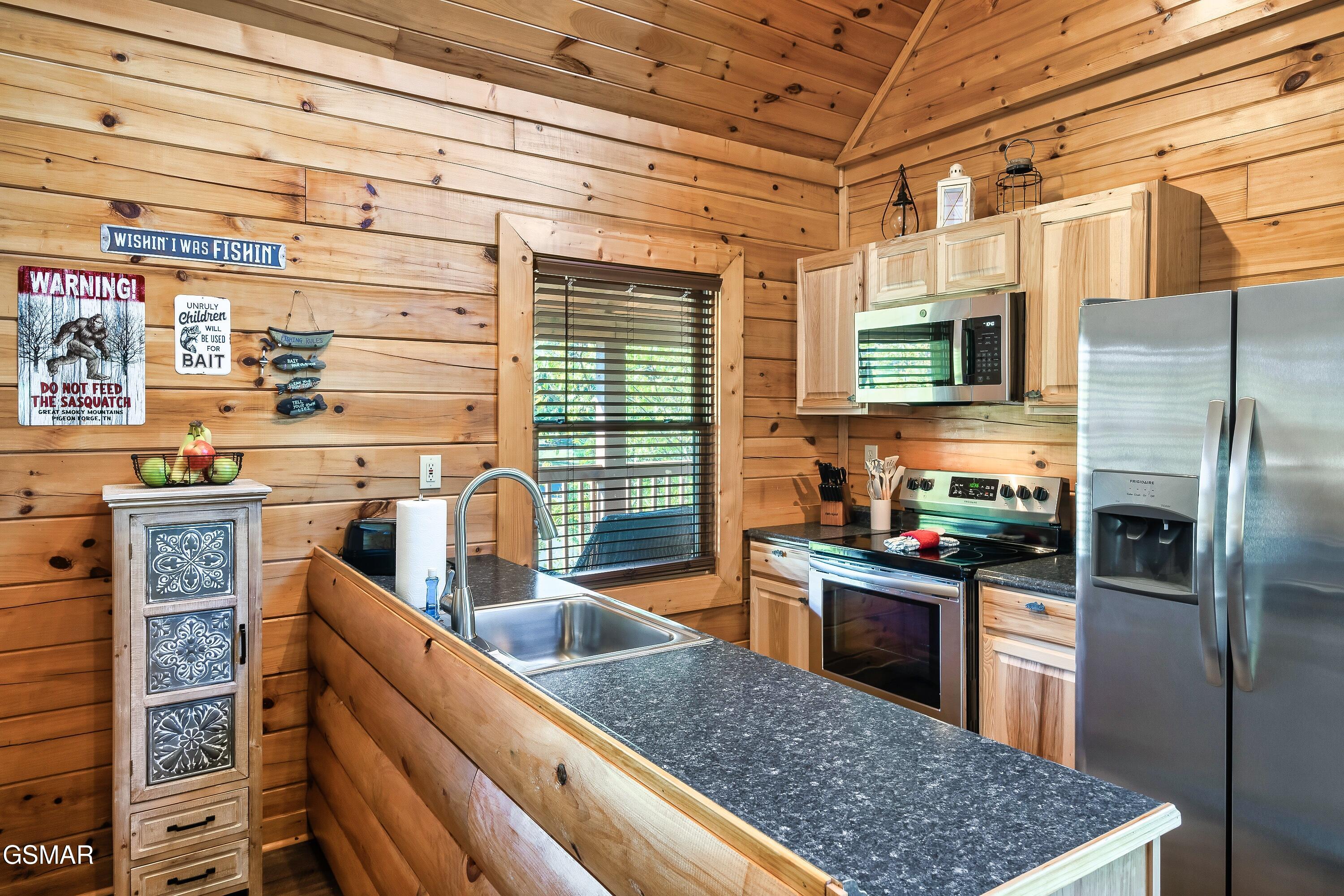 1915 Leatherwood Lane Sevierville TN 37862